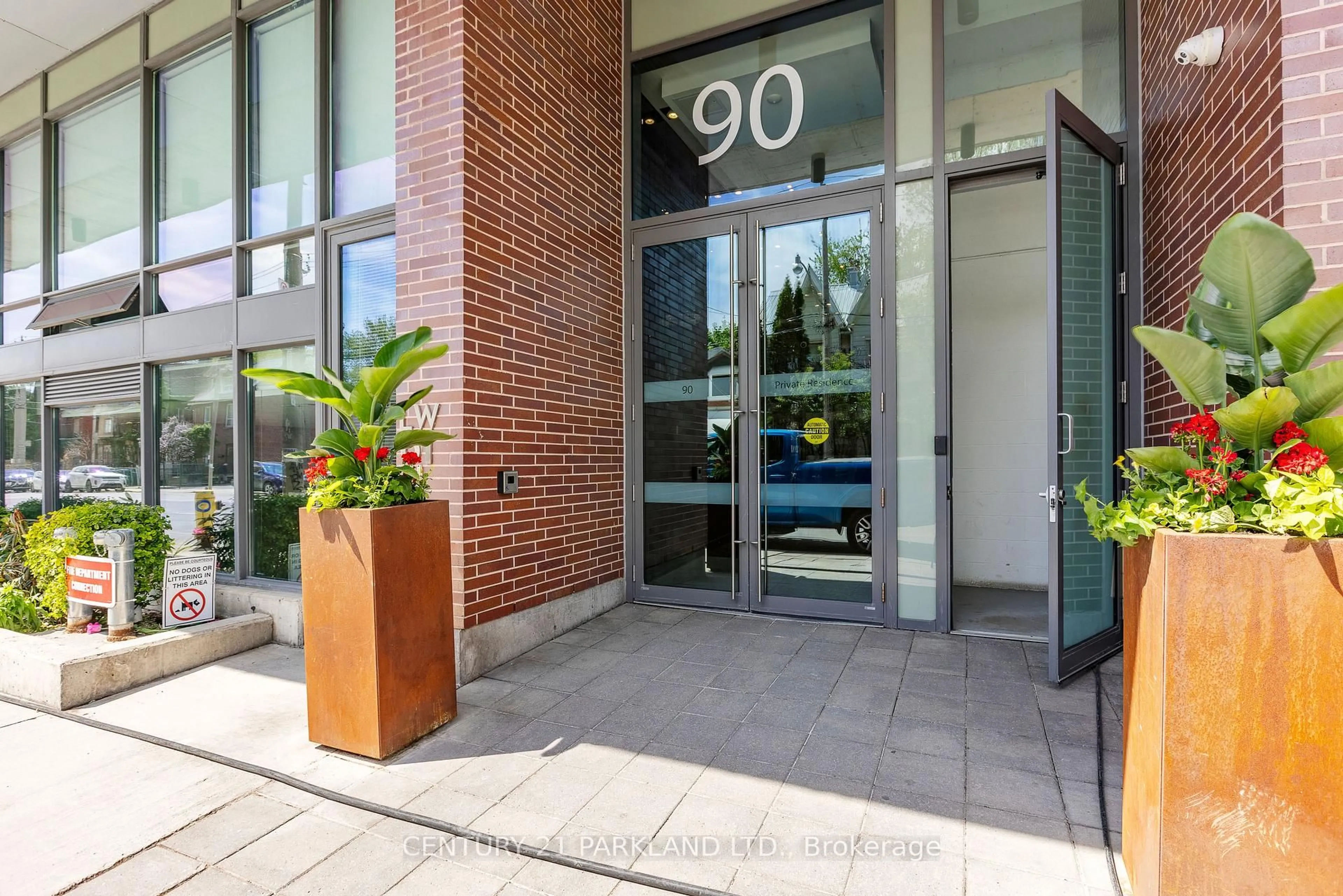 Indoor foyer for 90 Broadview Ave #720, Toronto Ontario M4M 0A7