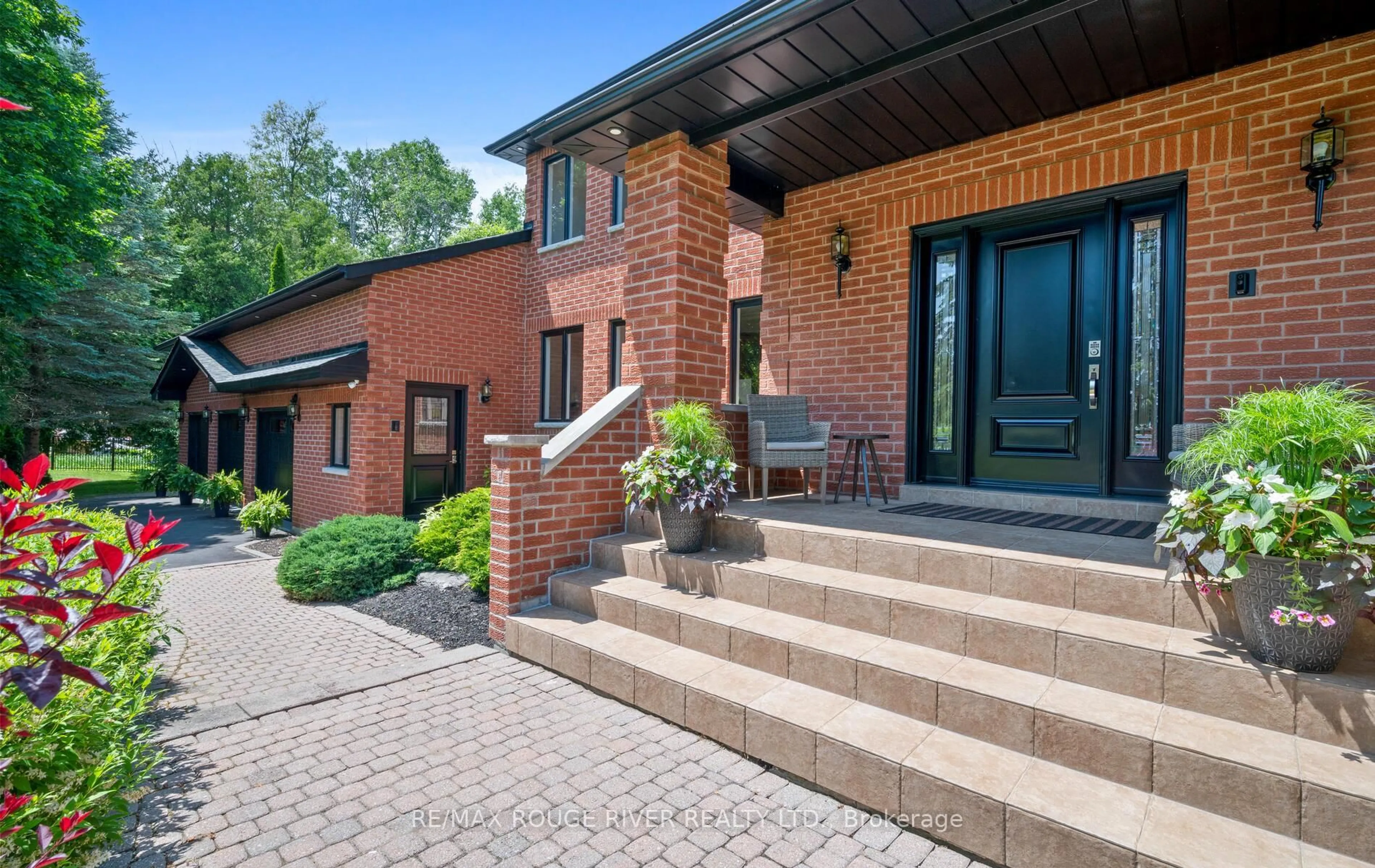 Home with brick exterior material, unknown for 10 Kresia Lane, Clarington Ontario L1E 2G8