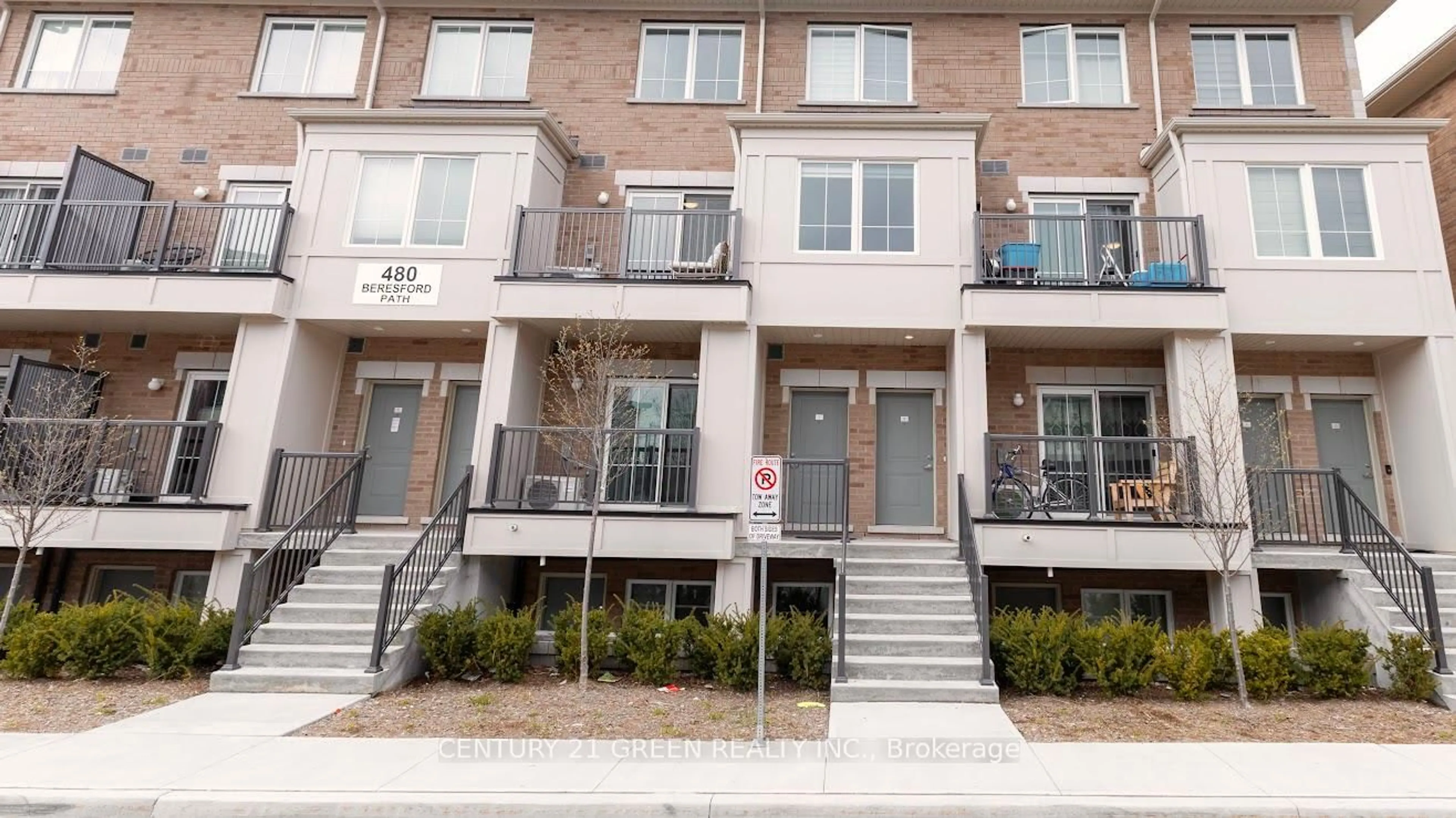Patio, street for 480 Beresford Path #8, Oshawa Ontario L1H 0B2