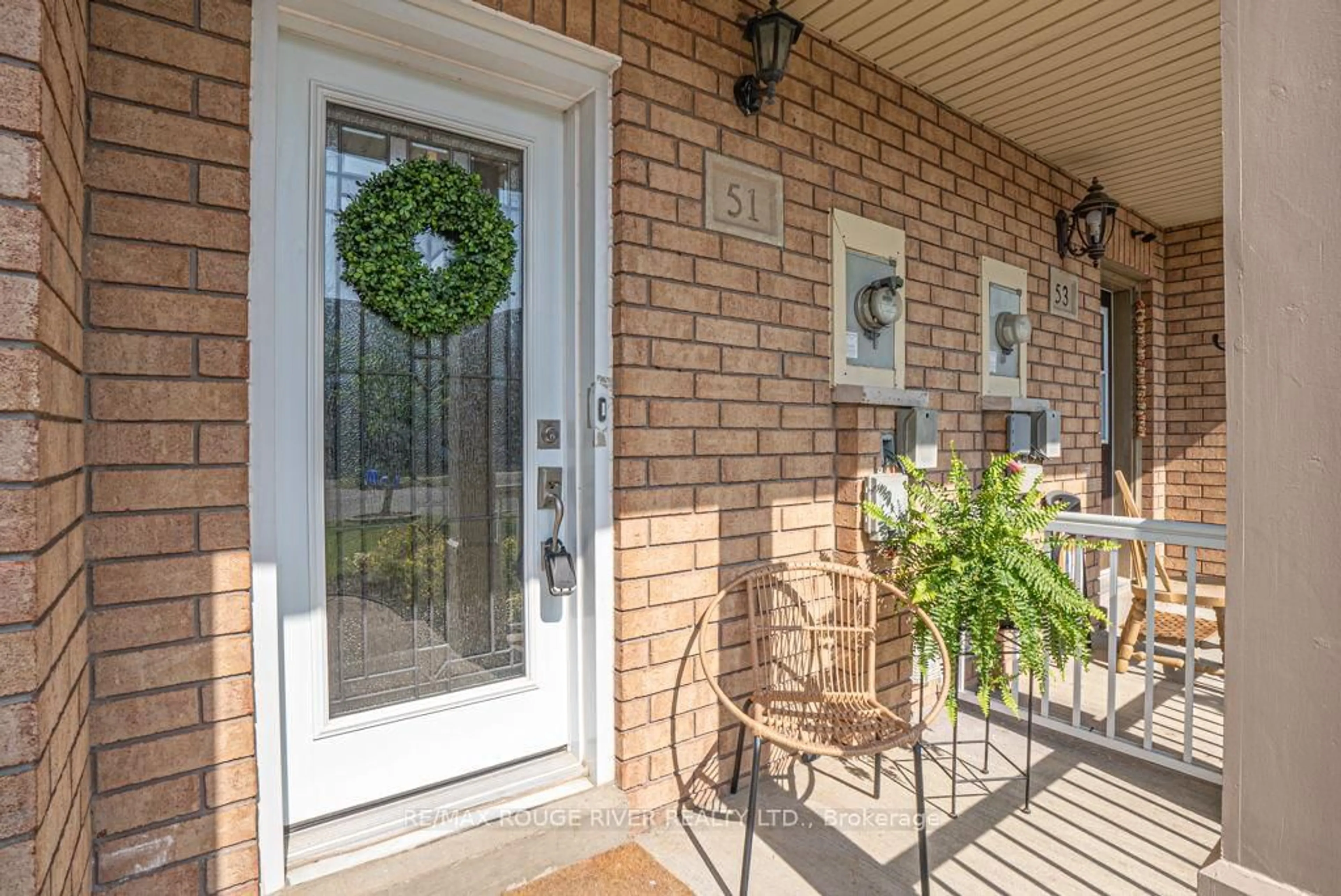 Indoor entryway for 51 Plantation Crt, Whitby Ontario L1P 1R1