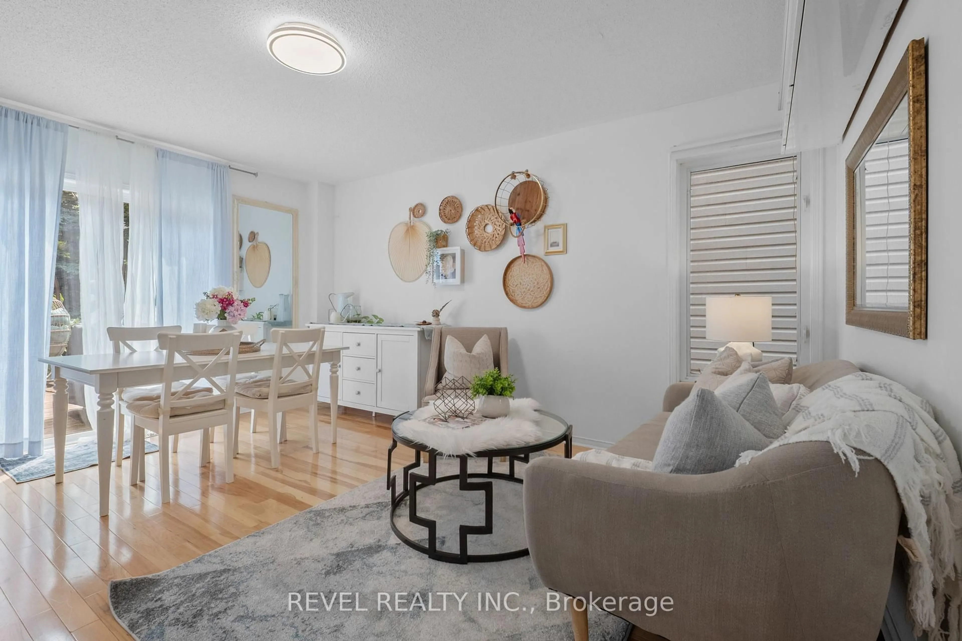 Living room with furniture, unknown for 2257 Winlord Pl, Oshawa Ontario L1L 0B7