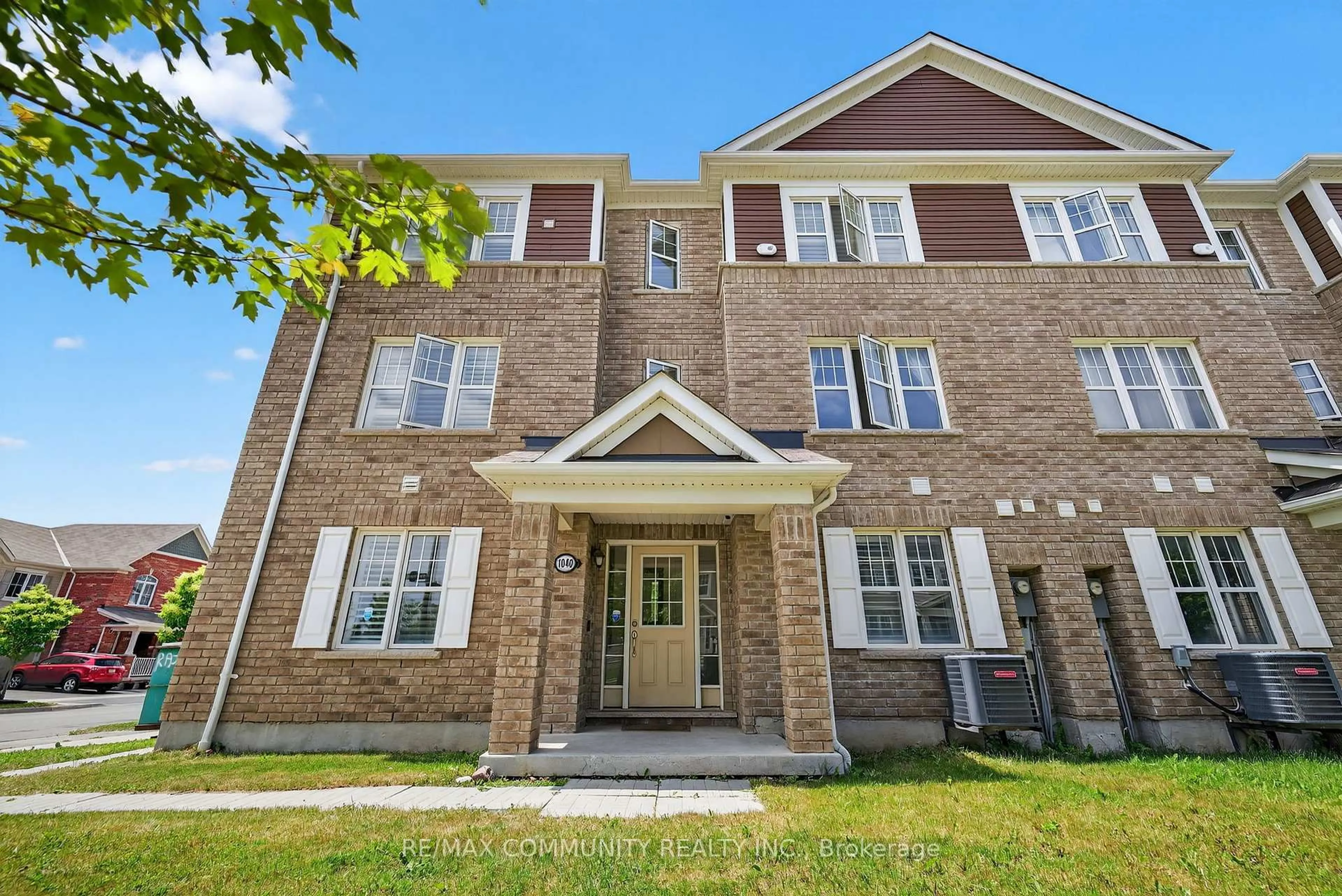 Home with brick exterior material, building for 1040 Dragonfly Ave, Pickering Ontario L1X 0E7