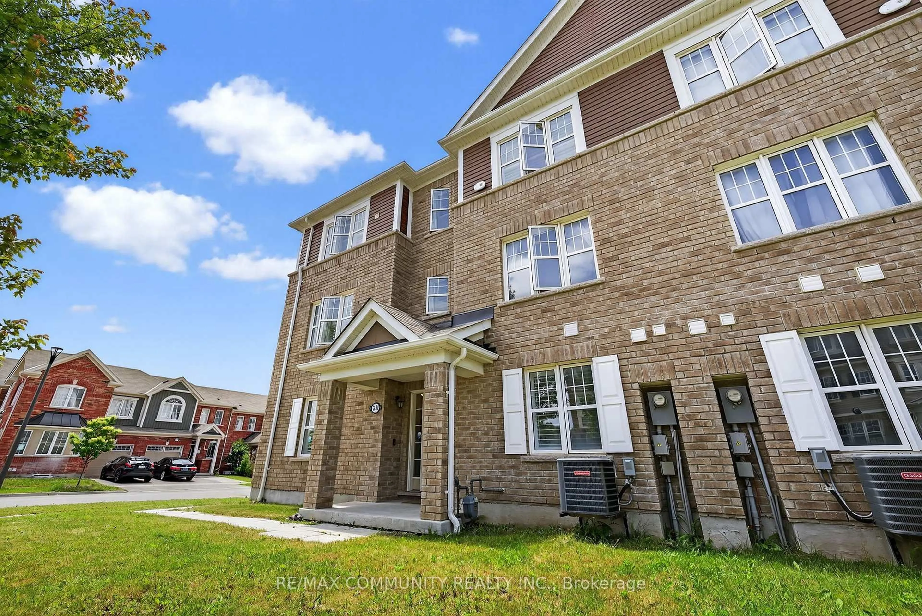 Home with brick exterior material, street for 1040 Dragonfly Ave, Pickering Ontario L1X 0E7