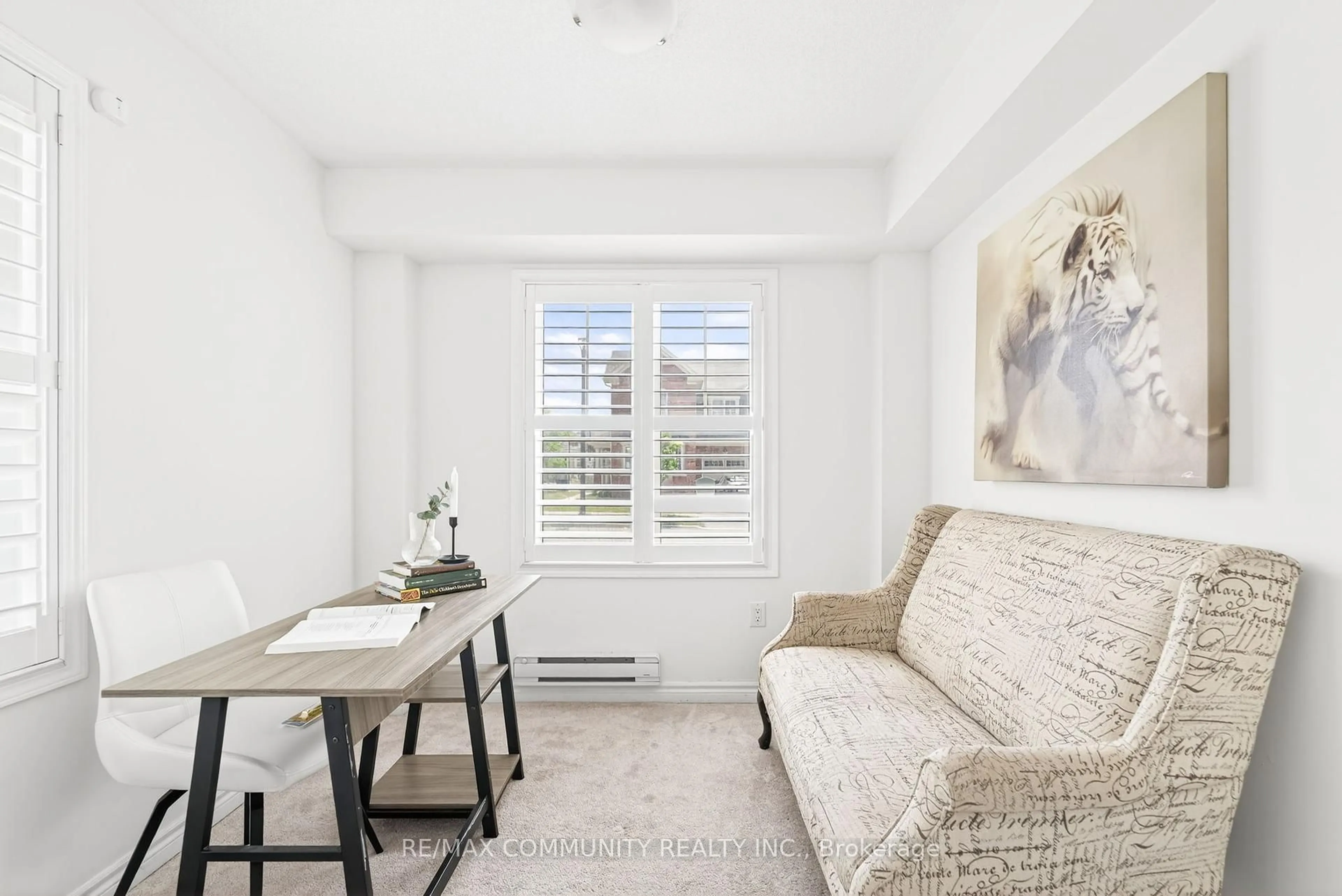 A pic of a room for 1040 Dragonfly Ave, Pickering Ontario L1X 0E7