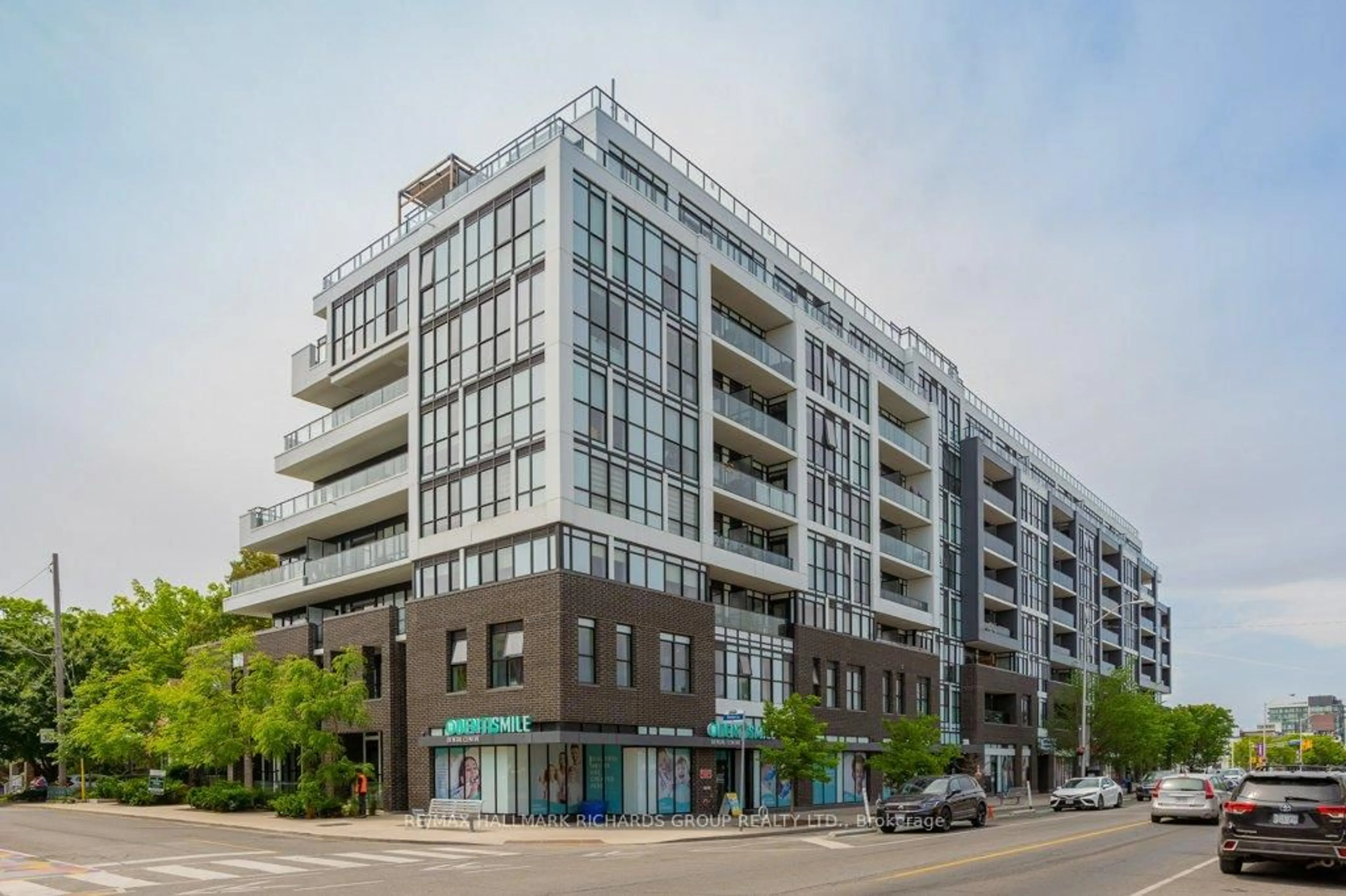 Unknown for 2301 Danforth Ave #807, Toronto Ontario M4C 0A7