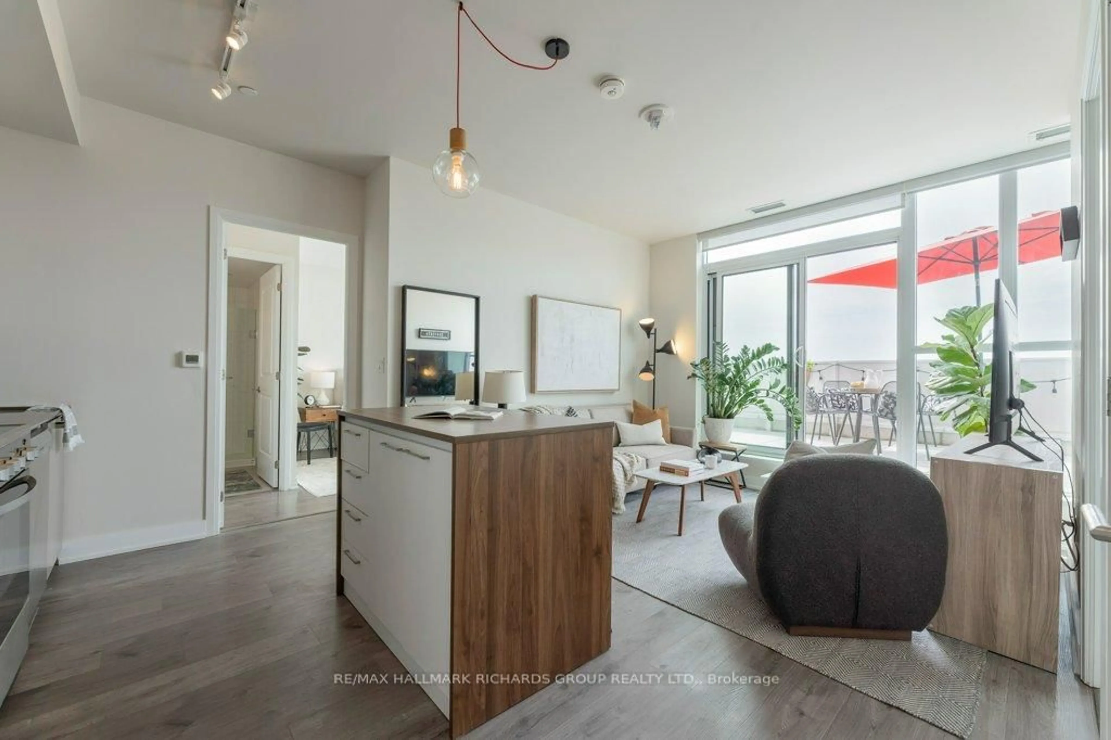 Open concept kitchen, unknown for 2301 Danforth Ave #807, Toronto Ontario M4C 0A7