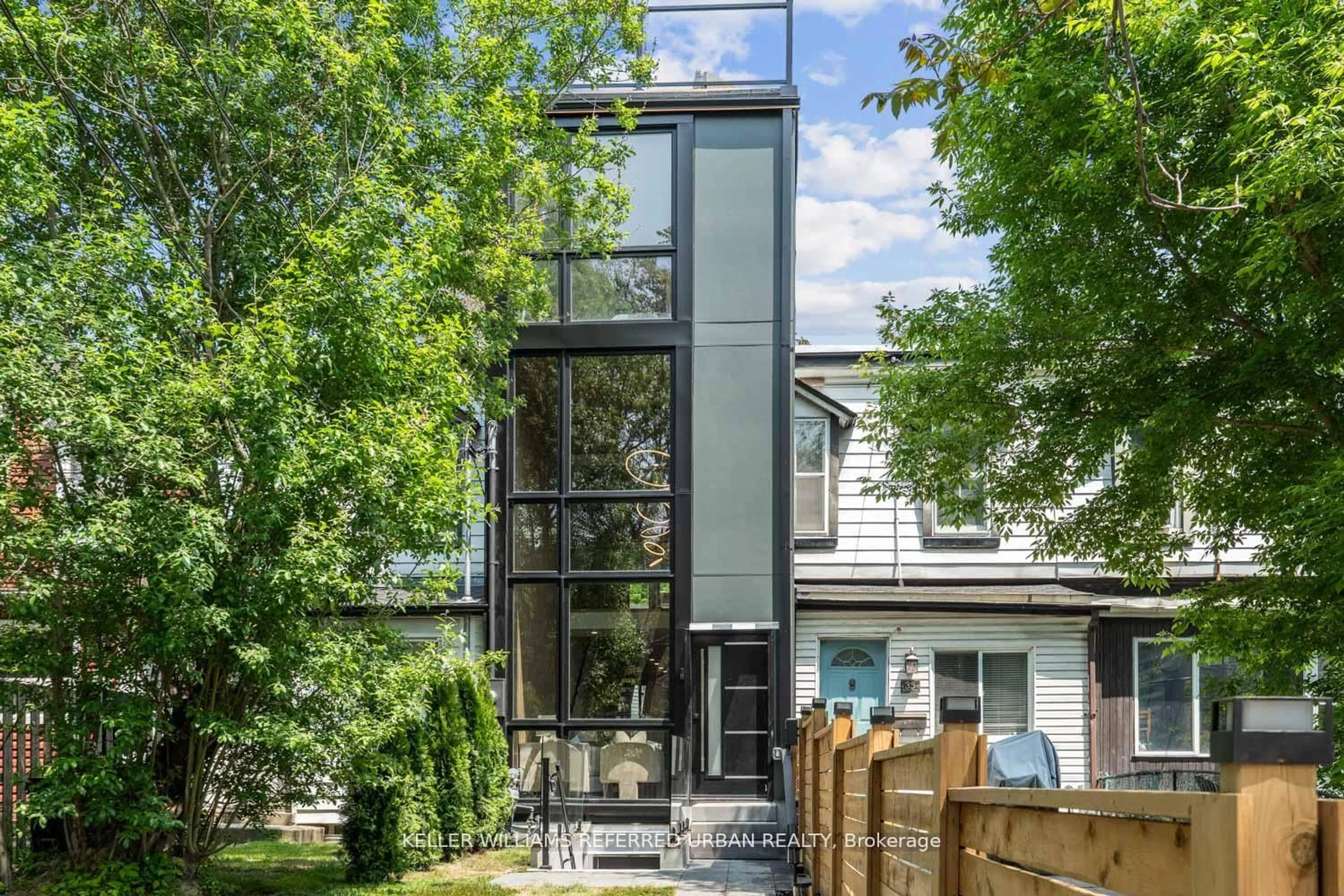 Unknown for 37 Blackburn St, Toronto Ontario M4M 2B3