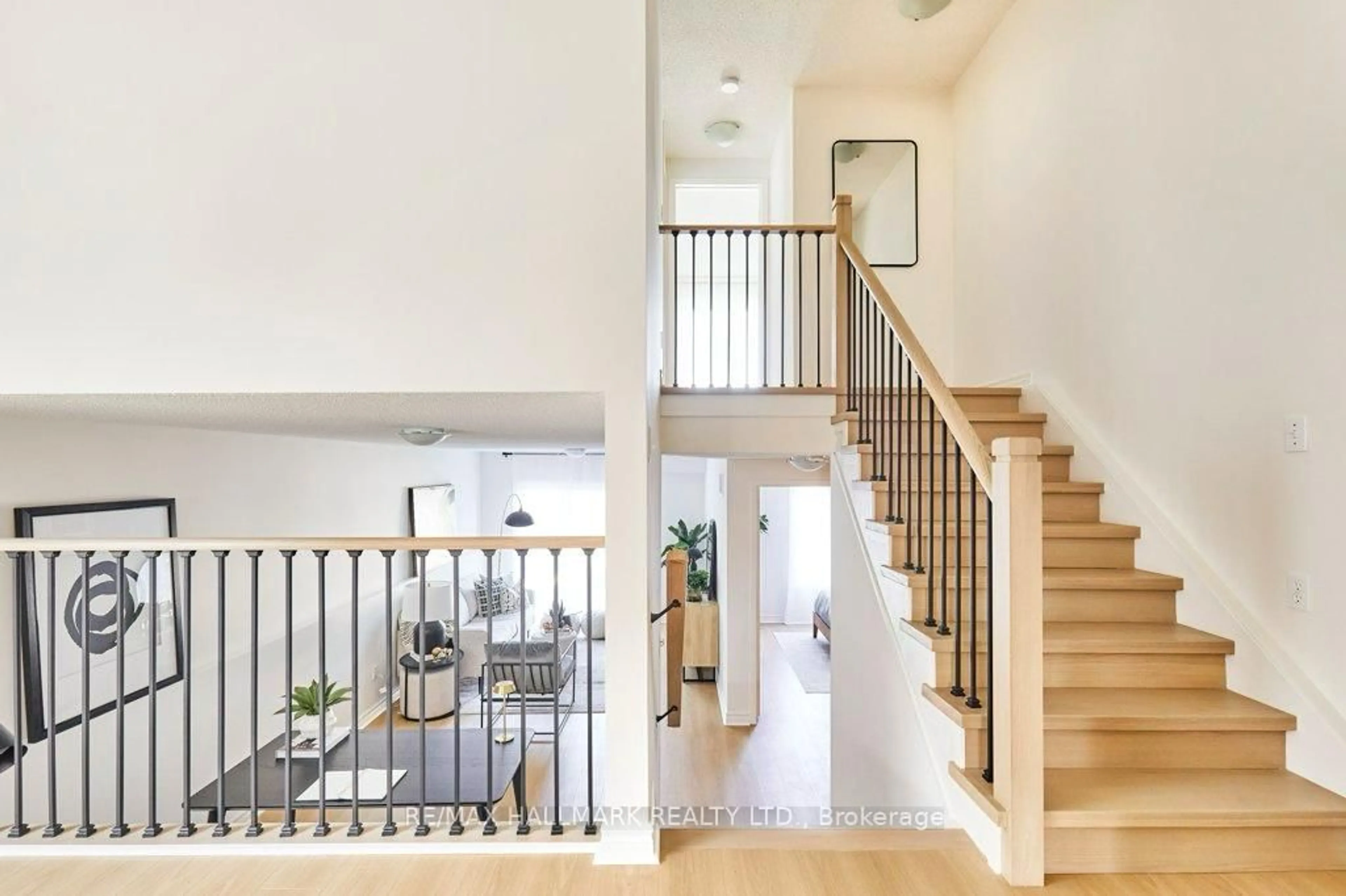 Stairs for 75 Mallory St, Clarington Ontario L1E 3A8