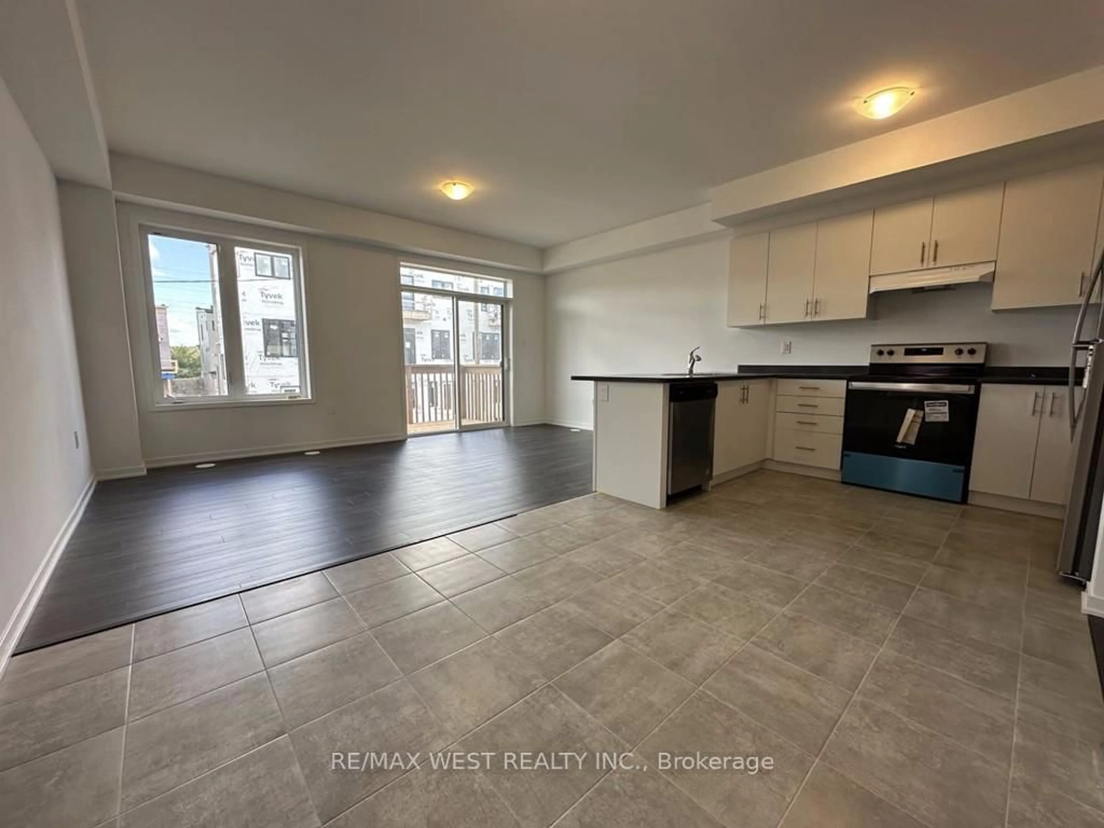 A pic of a room for 774 Heathrow Path, Oshawa Ontario L1K 3G4
