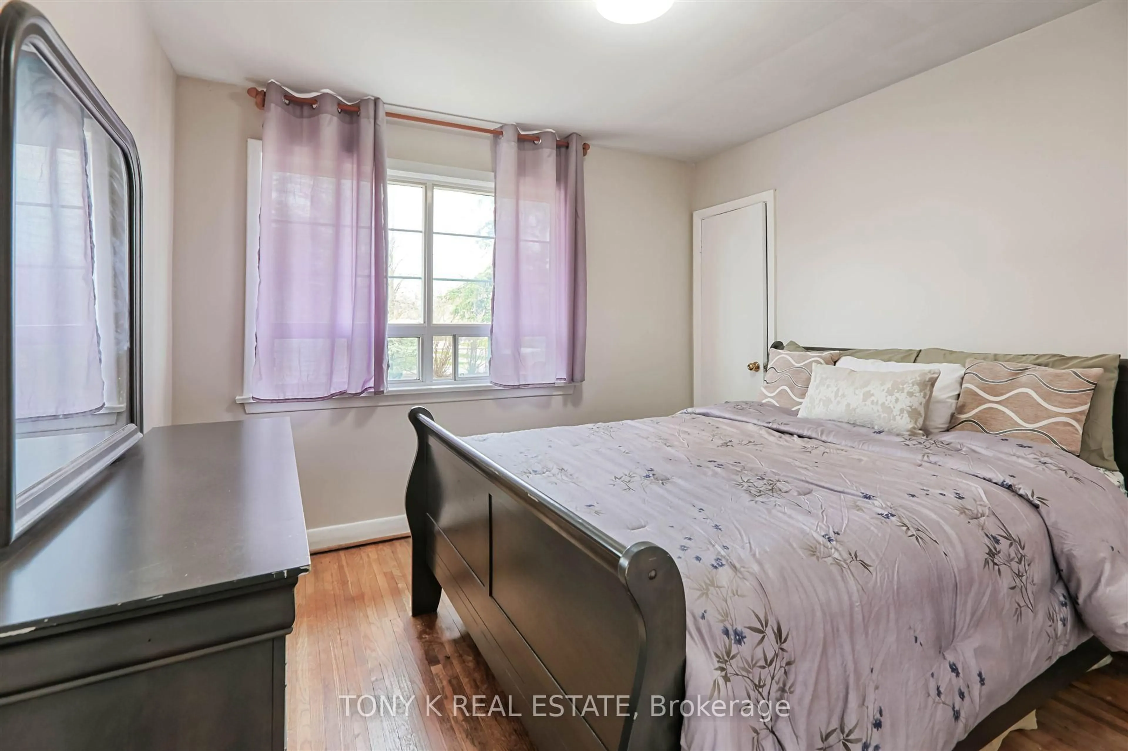 Bedroom with bed, unknown for 43 Boem Ave, Toronto Ontario M1R 3T2