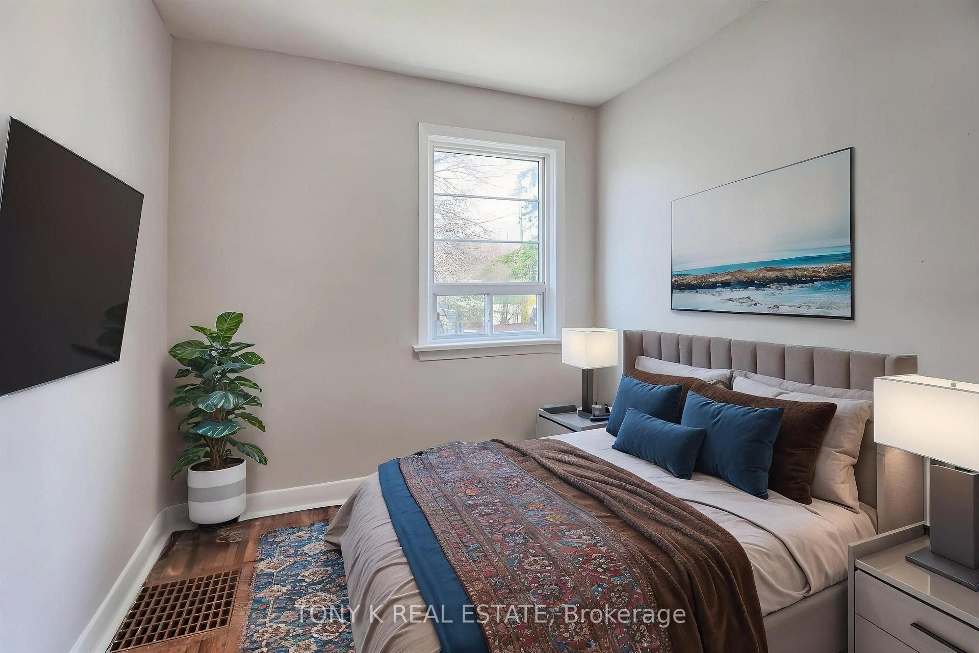 Bedroom with bed, unknown for 43 Boem Ave, Toronto Ontario M1R 3T2