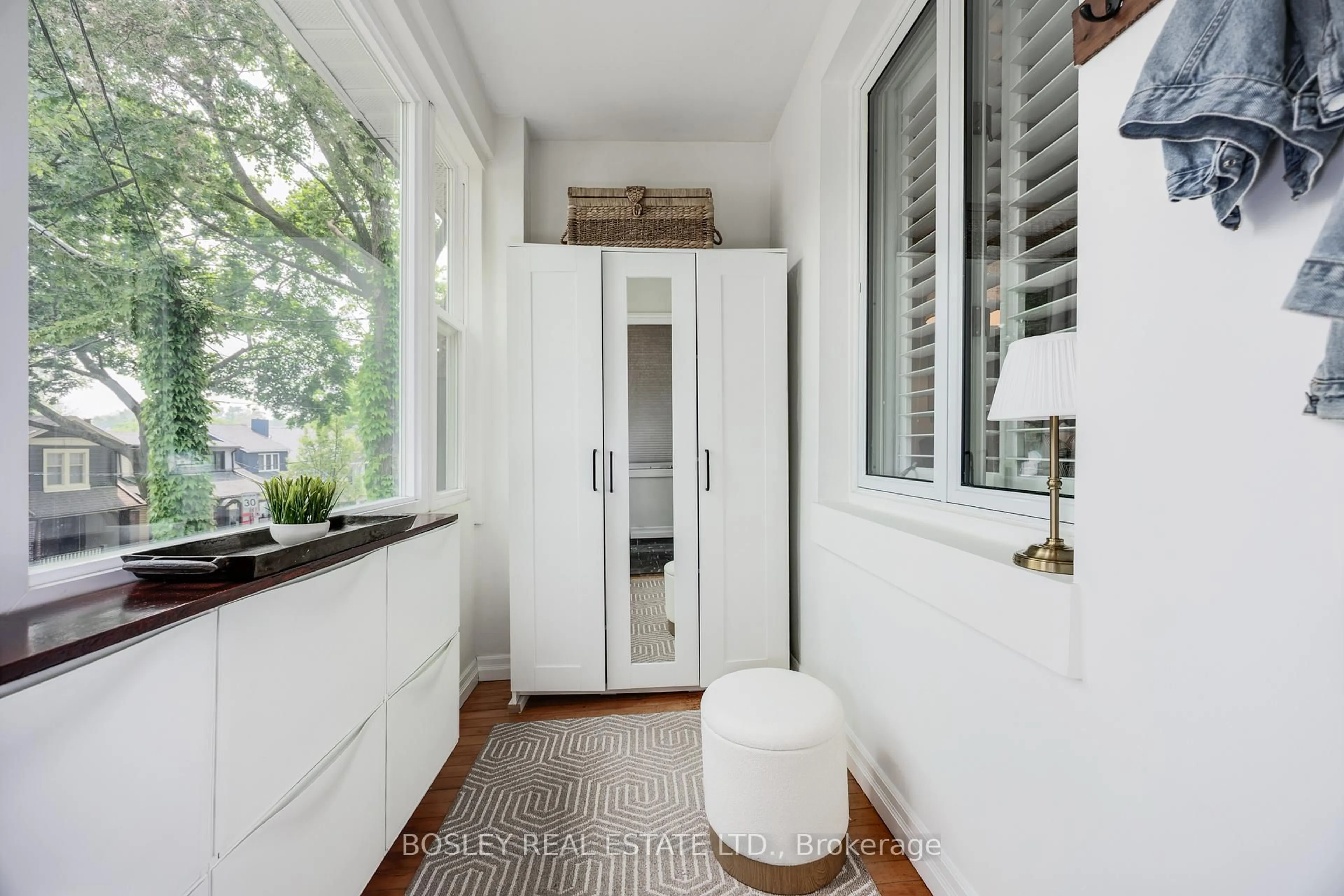 Unknown for 40 Corley Ave, Toronto Ontario M4E 1T9