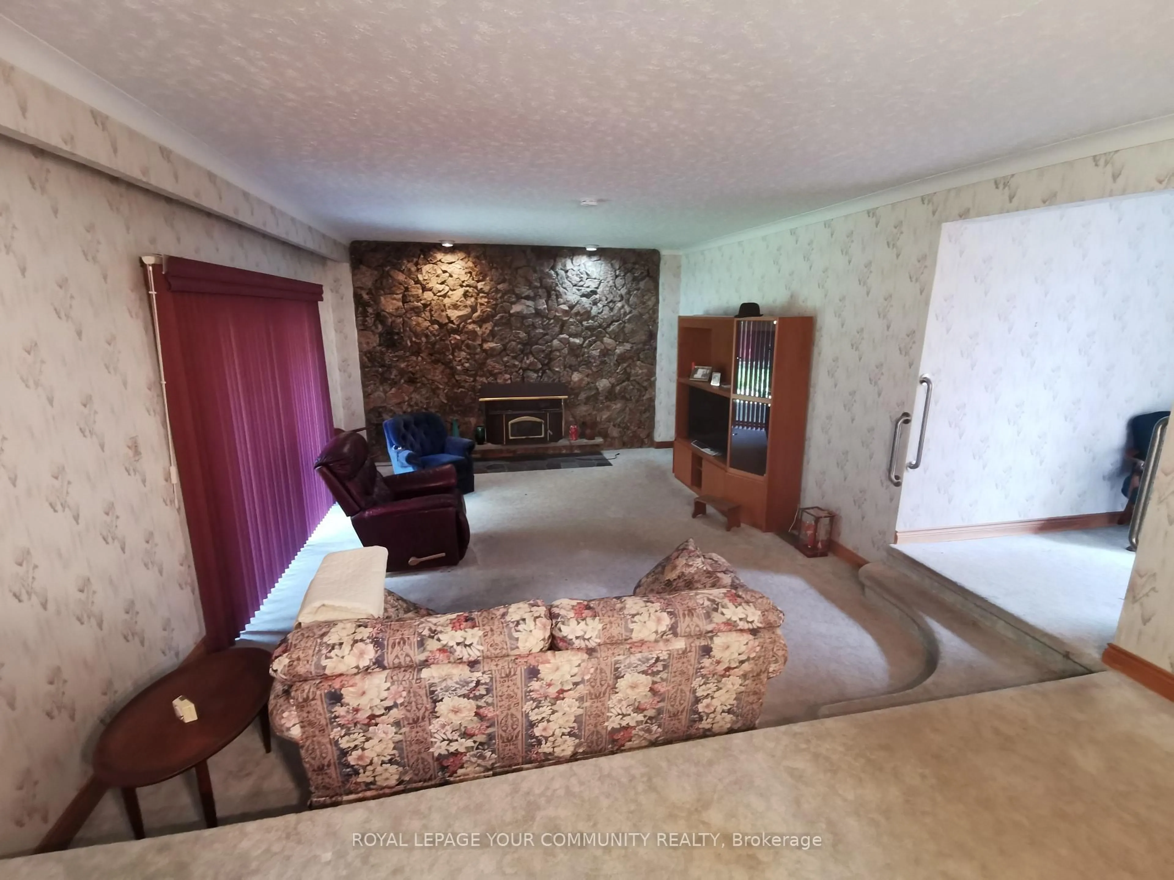 A pic of a room for 138 Parkview Hill Cres, Toronto Ontario M4B 1R4