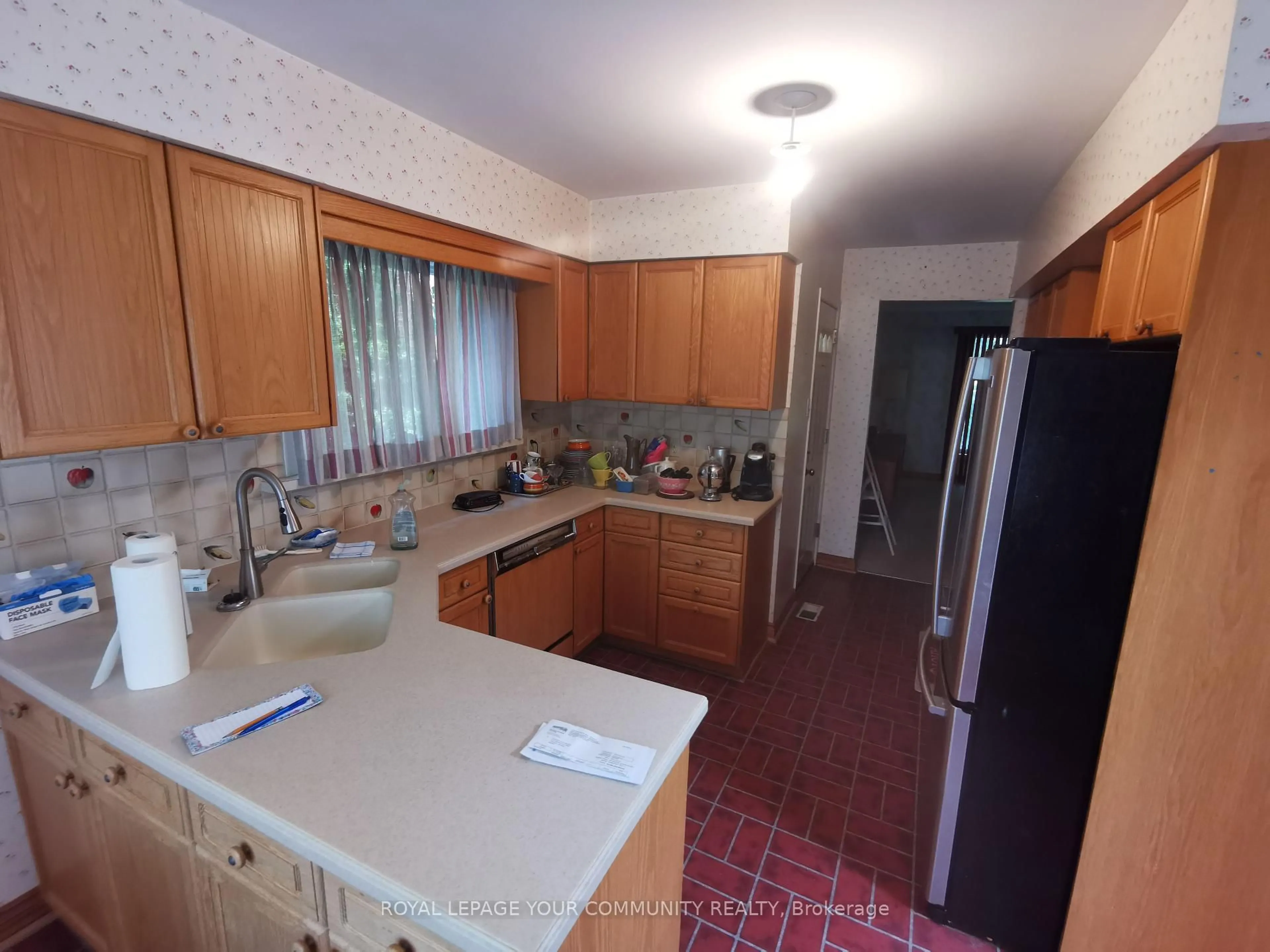 Standard kitchen, unknown for 138 Parkview Hill Cres, Toronto Ontario M4B 1R4