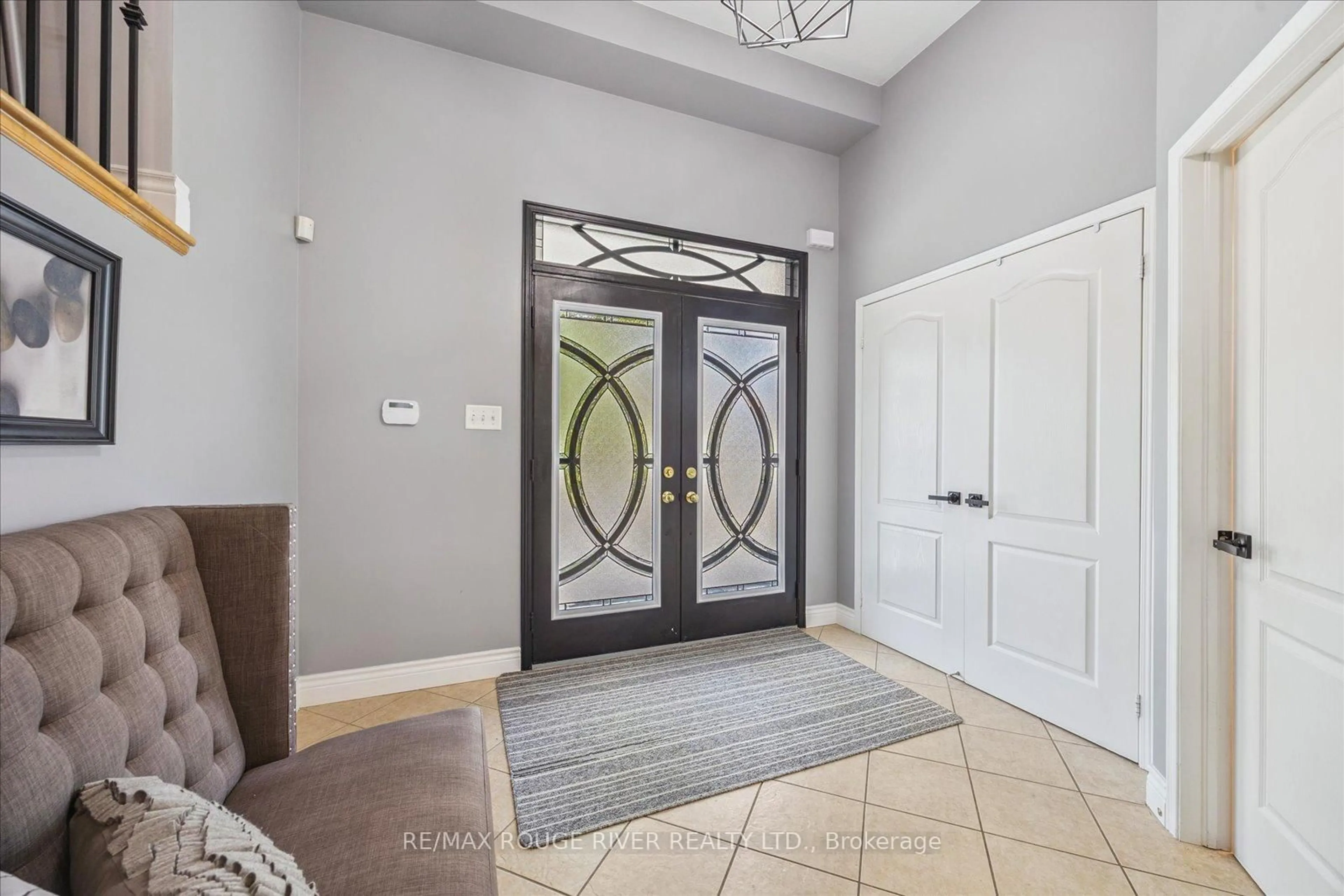 Indoor entryway for 94 Muscat Cres, Ajax Ontario L1Z 0B7