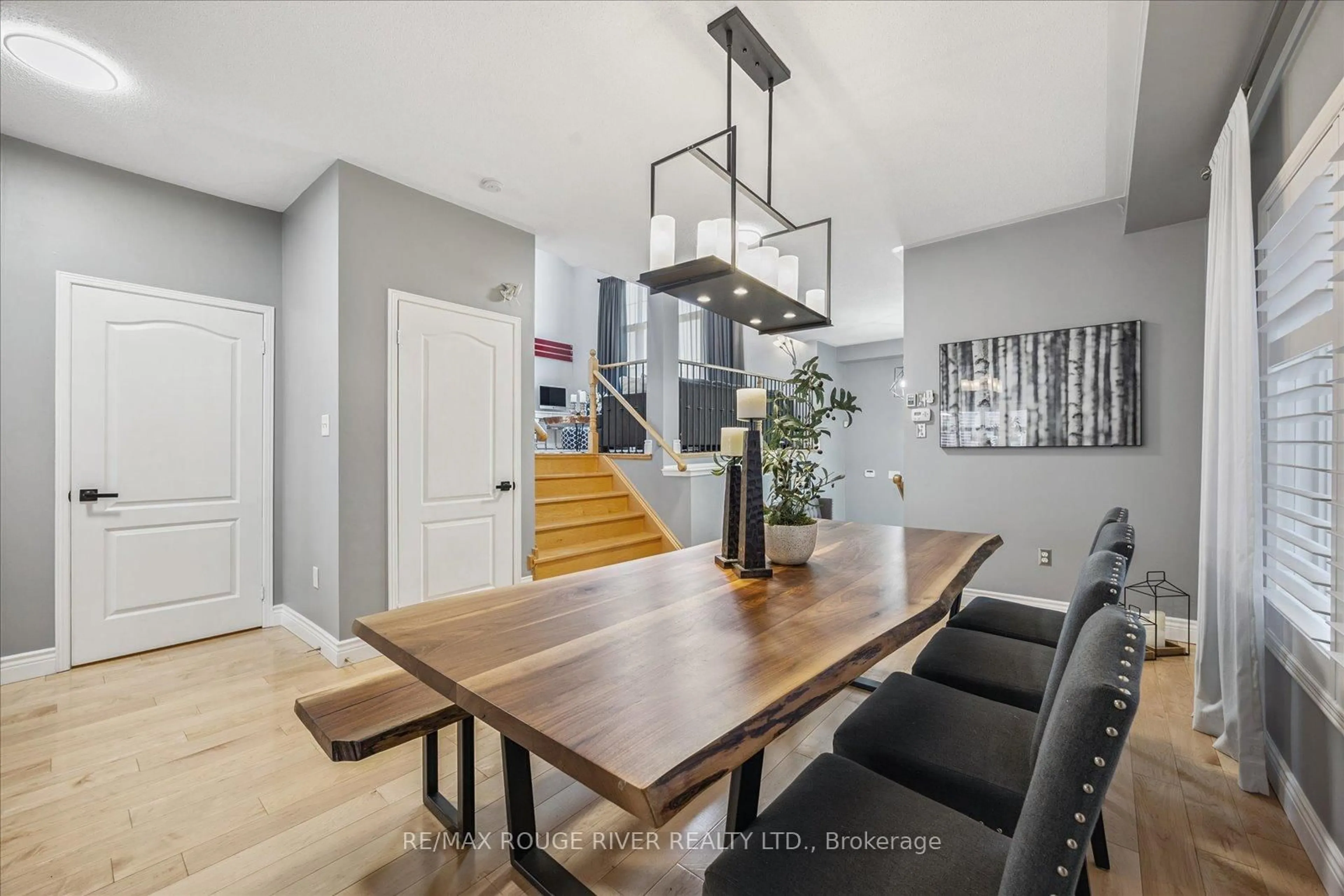 Dining room, unknown for 94 Muscat Cres, Ajax Ontario L1Z 0B7