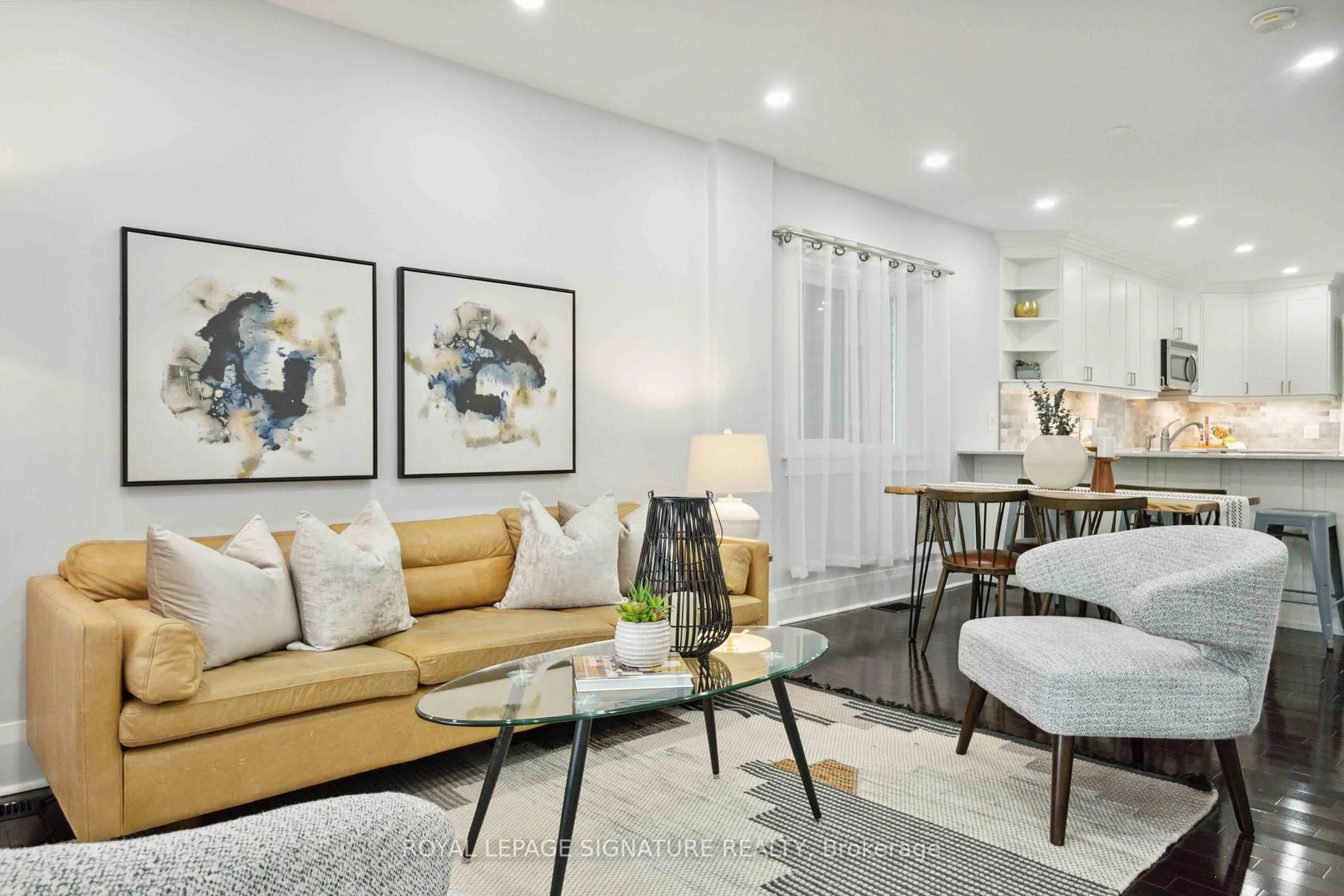 Living room with furniture, unknown for 368 Coxwell Ave, Toronto Ontario M4L 3B7