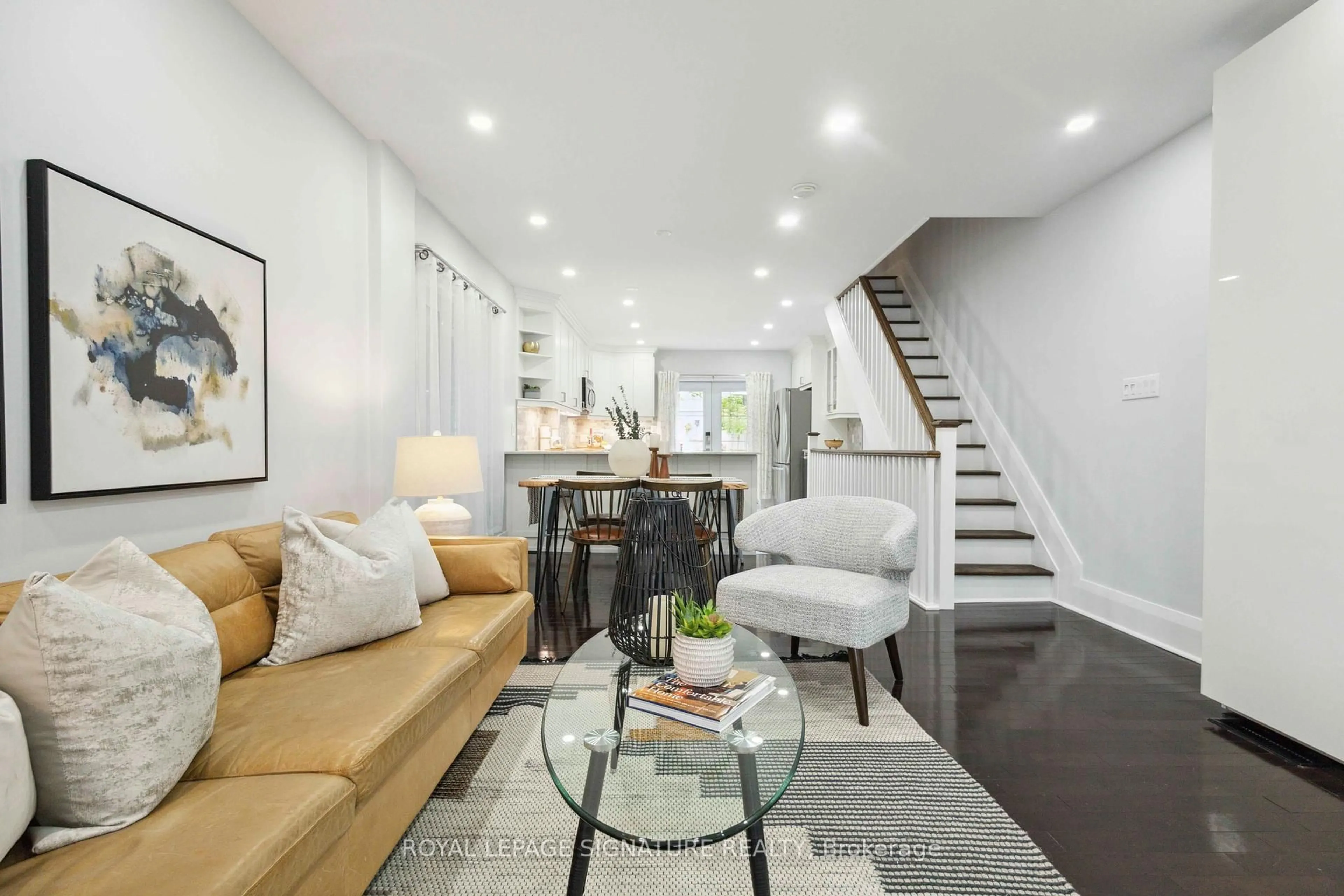 Living room with furniture, unknown for 368 Coxwell Ave, Toronto Ontario M4L 3B7