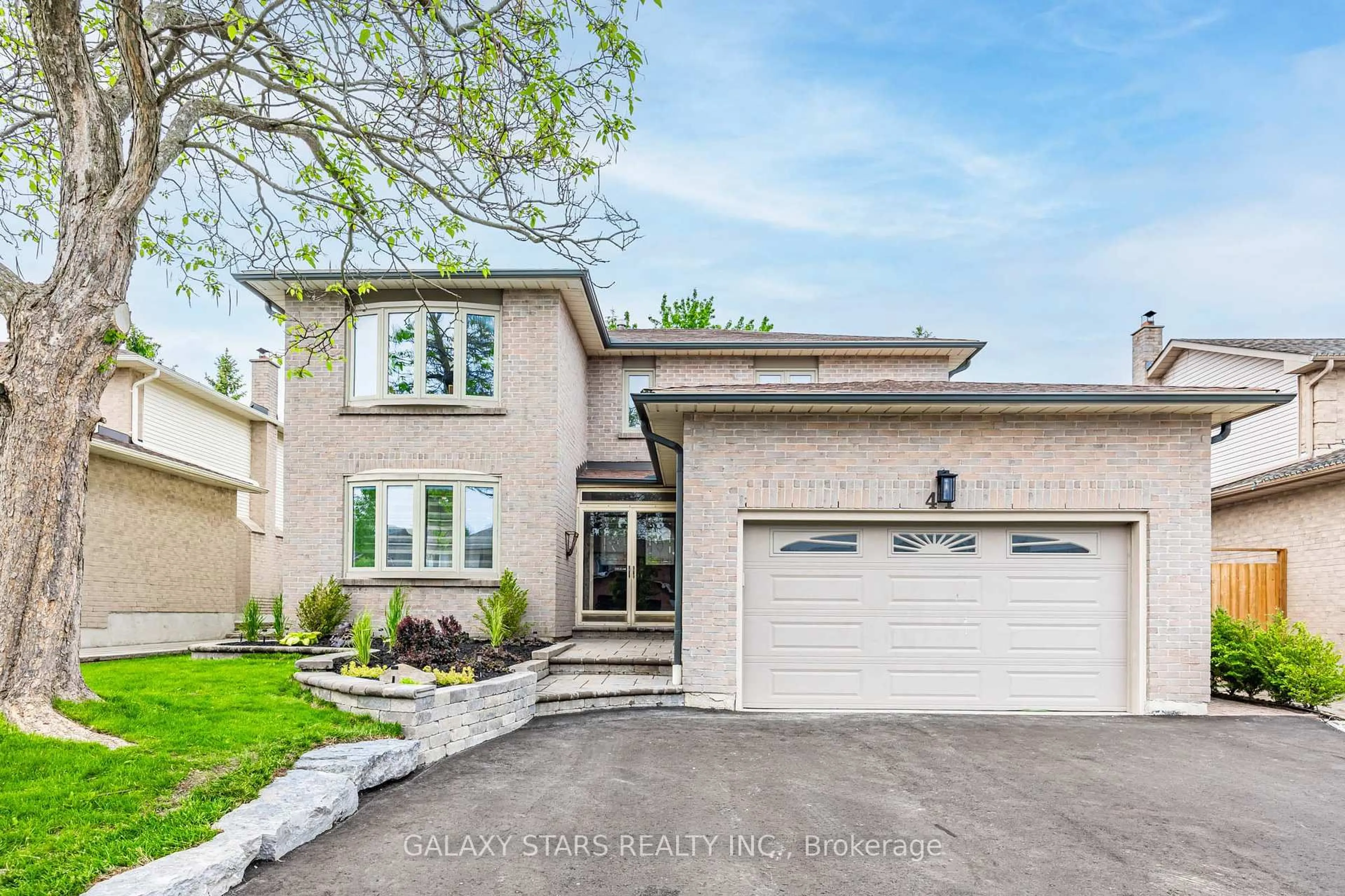 Home with brick exterior material, street for 41 Jason Dr, Whitby Ontario L1R 1L1