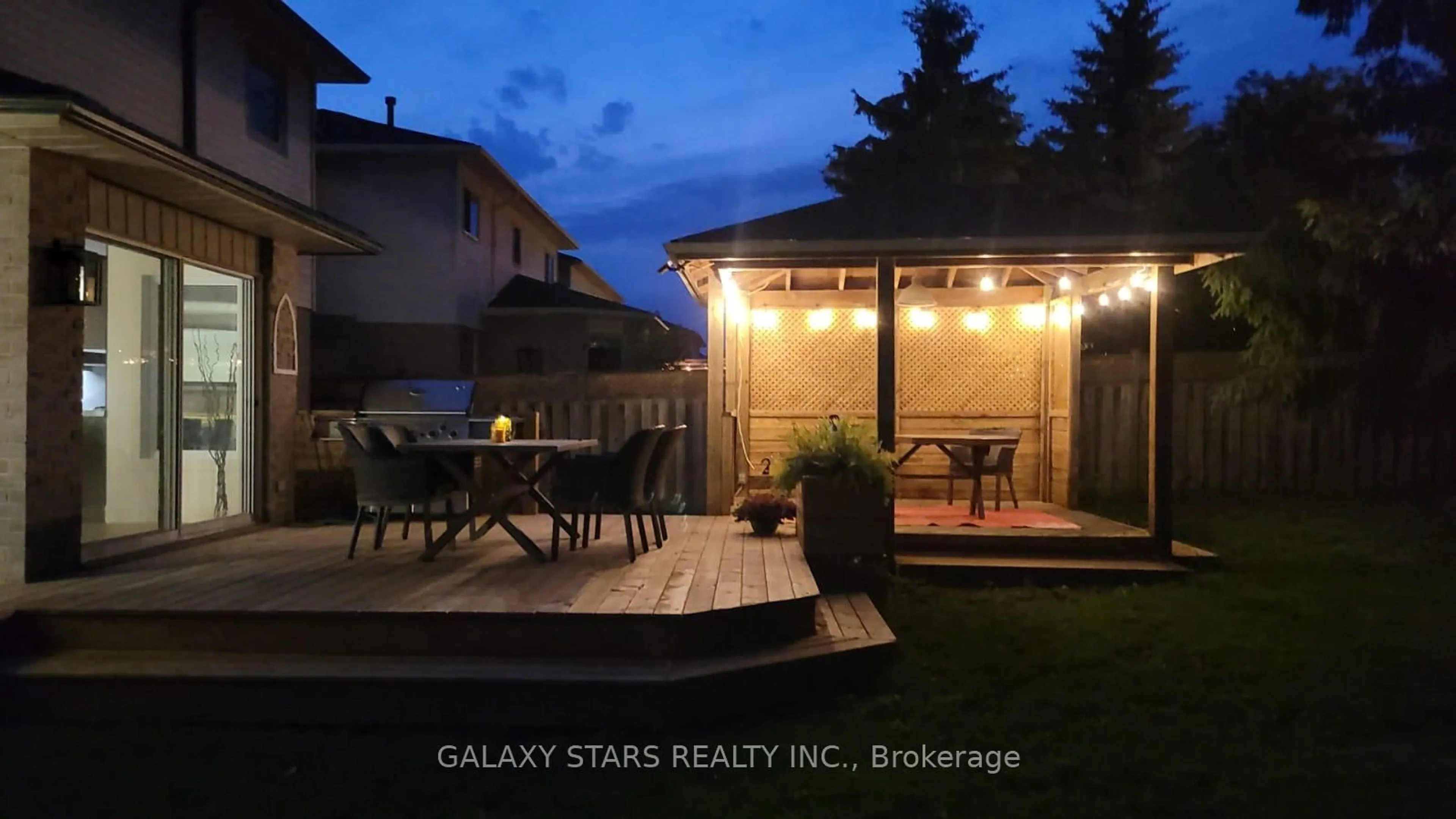Patio, street for 41 Jason Dr, Whitby Ontario L1R 1L1