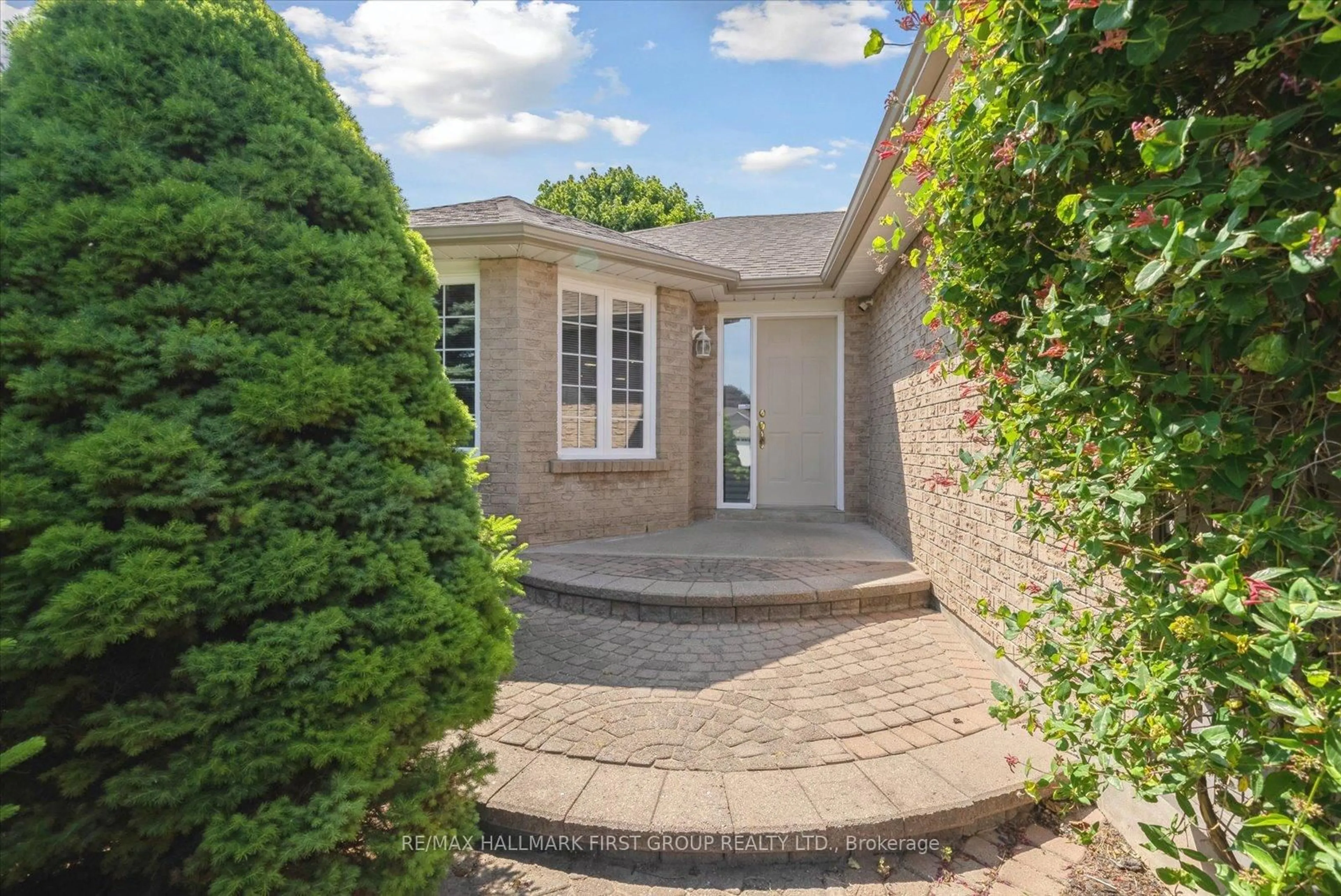 Unknown for 1170 Snowberry Crt, Oshawa Ontario L1K 2J3