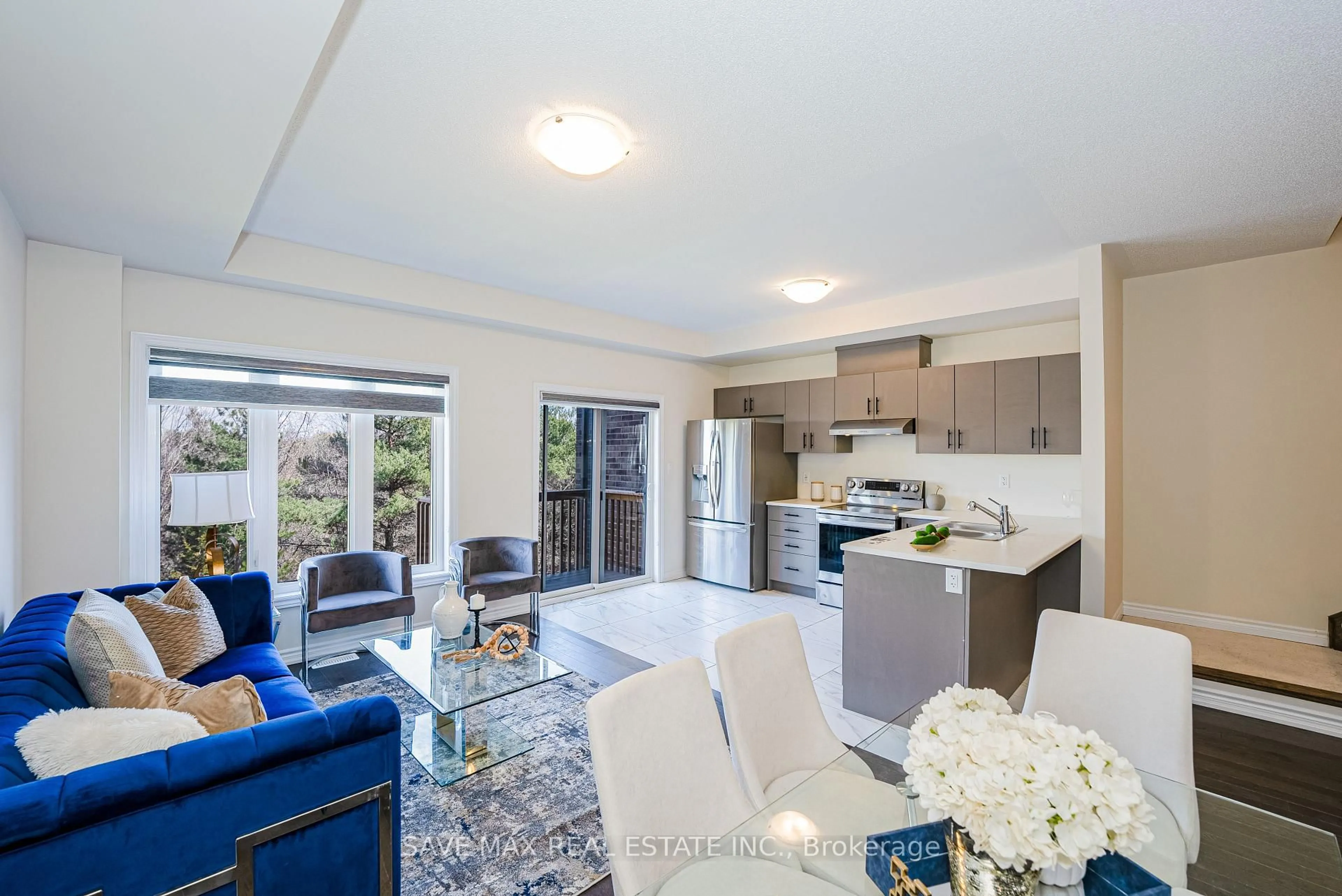 Open concept kitchen, unknown for 38 Senay Circ, Clarington Ontario L1E 2S2