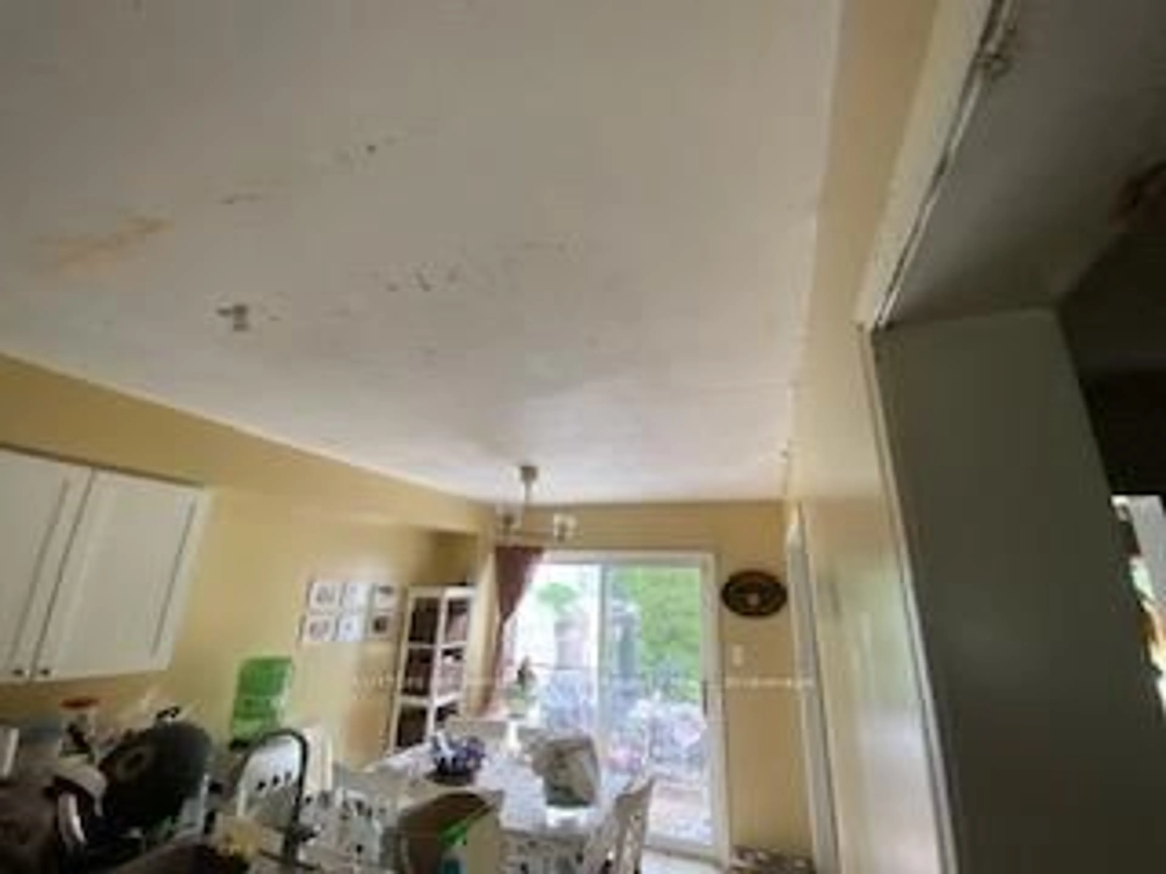 A pic of a room for 521 Hickory St, Whitby Ontario L1N 9W9