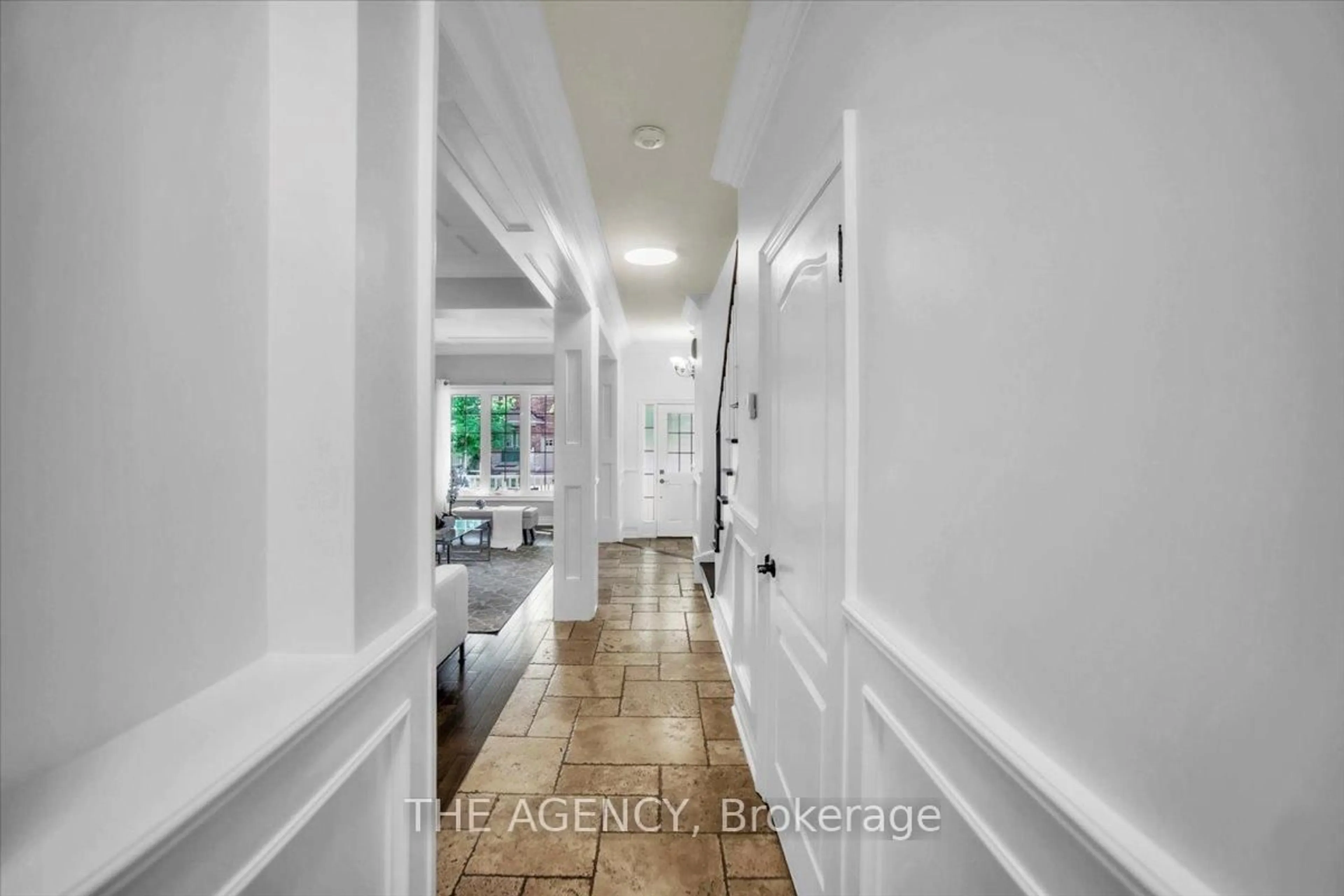 Indoor entryway for 9 Warburton Dr, Ajax Ontario L1T 0K6