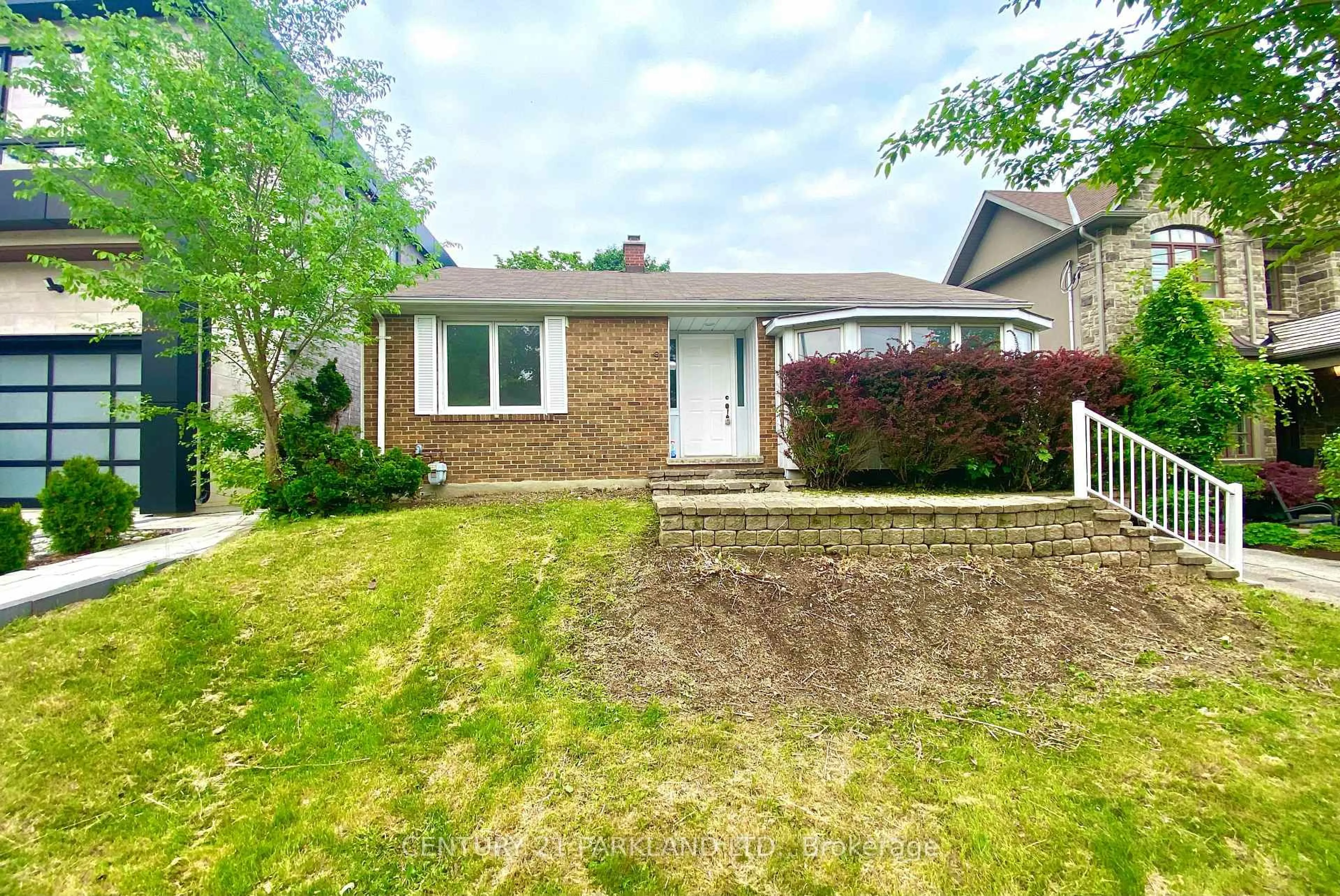 Unknown for 9 Brooklawn Ave, Toronto Ontario M1M 2P3