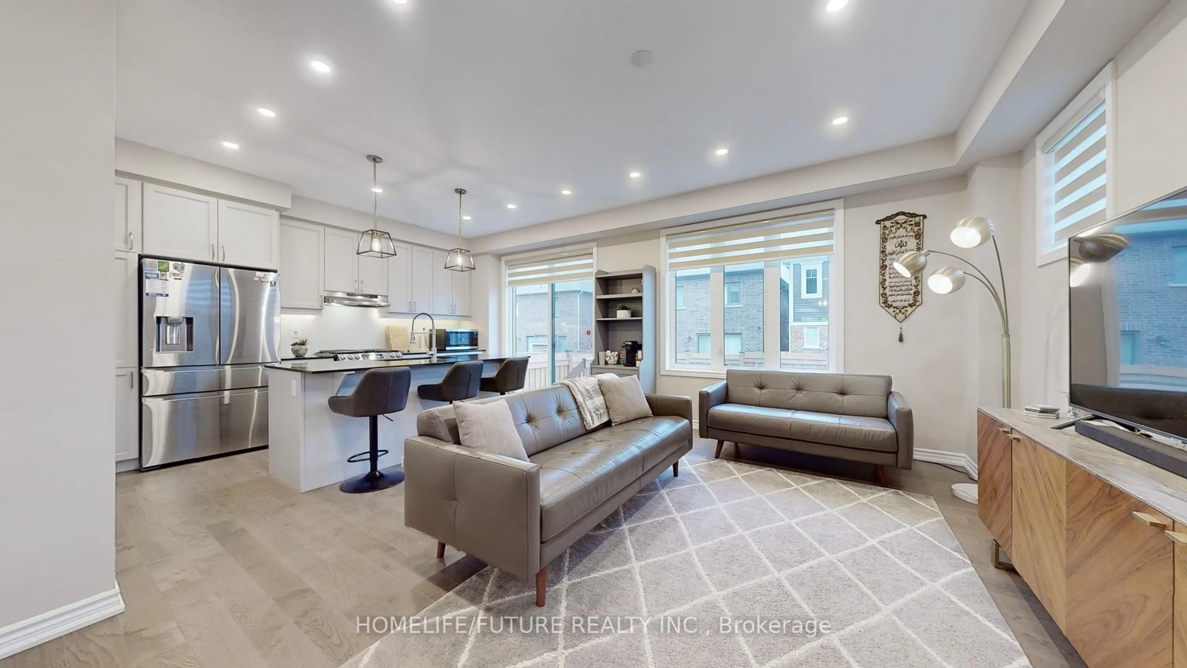 Open concept kitchen, ceramic/tile floor for 21 Broden Cres, Whitby Ontario L1P 0M1