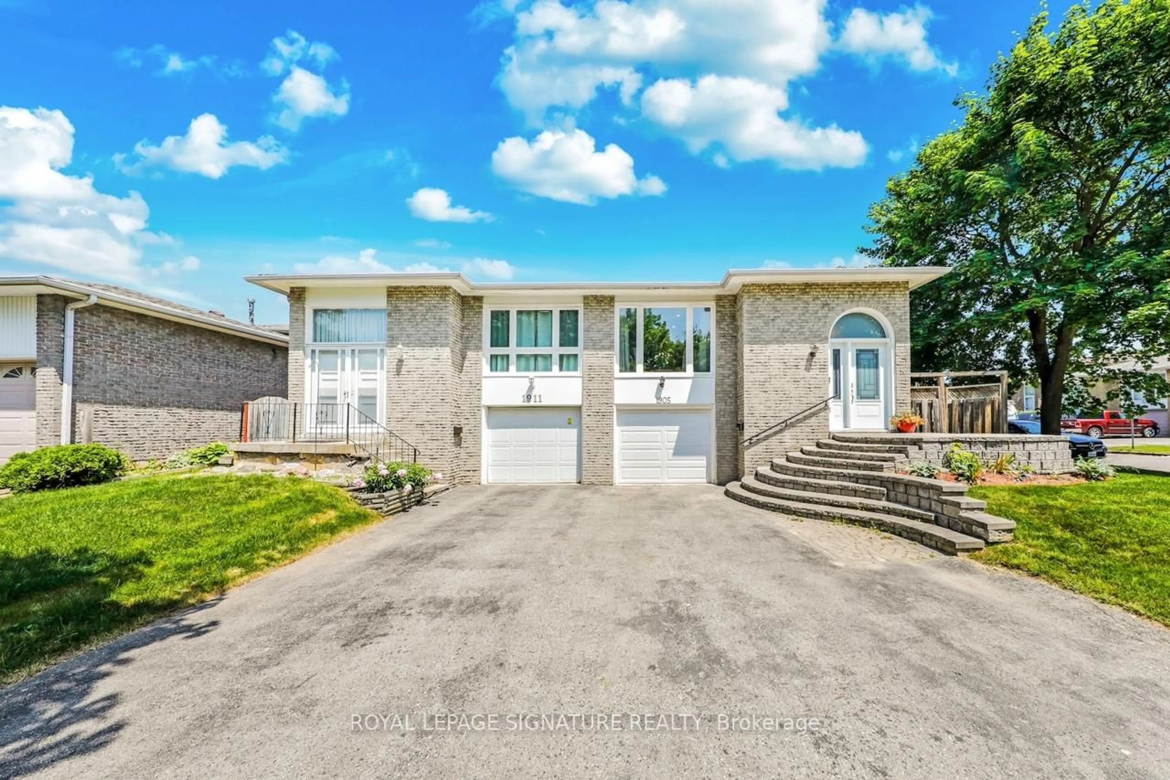 A pic from outside/outdoor area/front of a property/back of a property/a pic from drone, unknown for 1905 Rosefield Rd, Pickering Ontario L1V 3K1