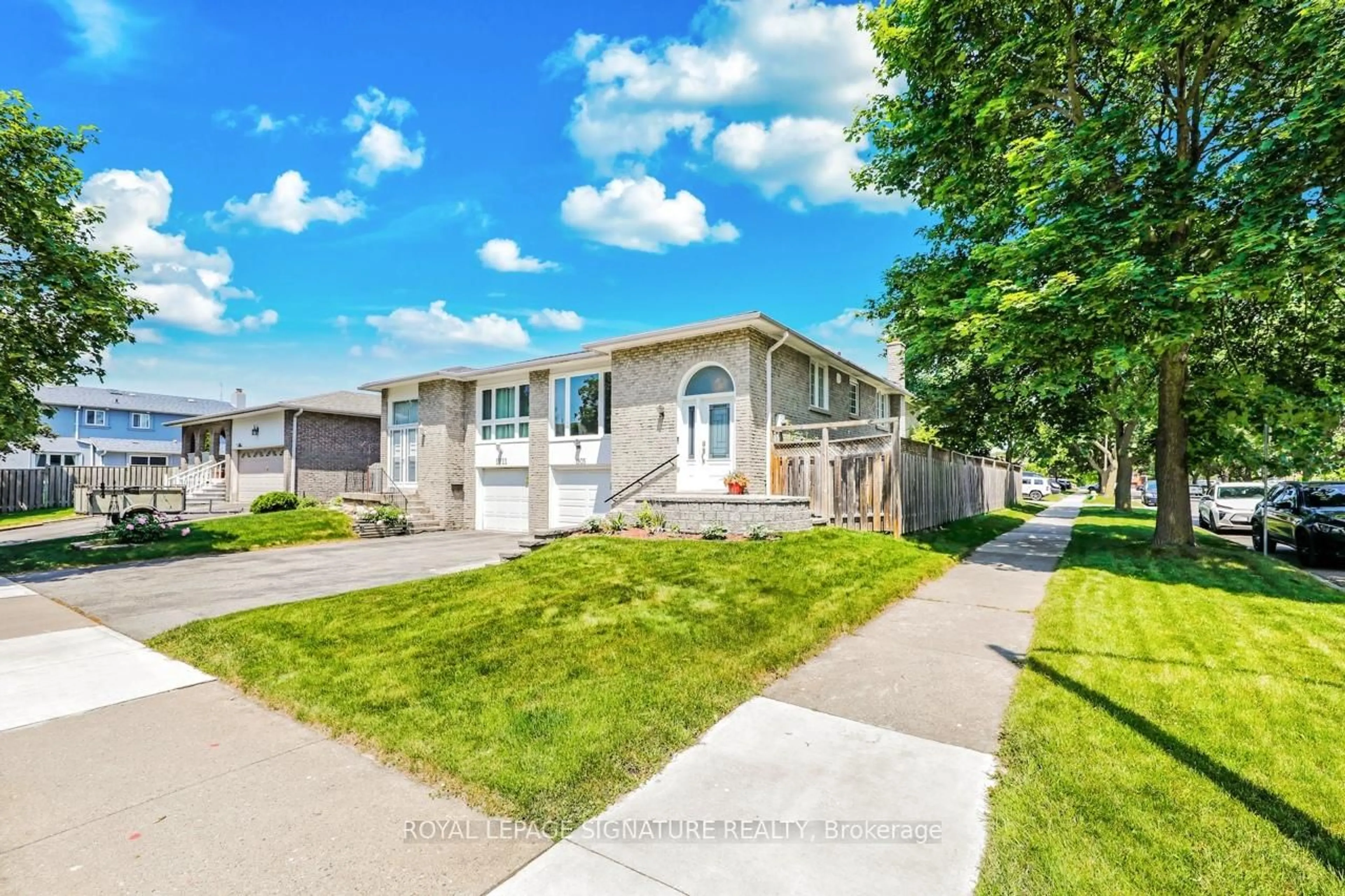 Home with vinyl exterior material, street for 1905 Rosefield Rd, Pickering Ontario L1V 3K1