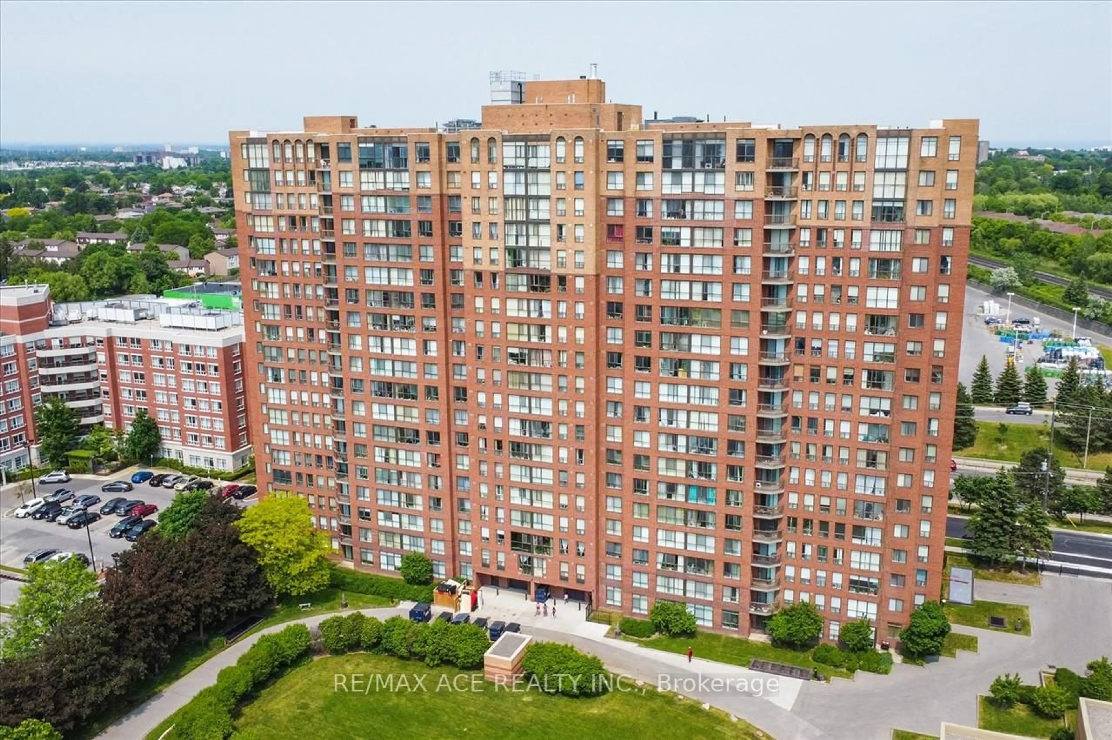 A pic from outside/outdoor area/front of a property/back of a property/a pic from drone, city buildings view from balcony for 330 Mccowan Rd #1403, Toronto Ontario M1J 3N3