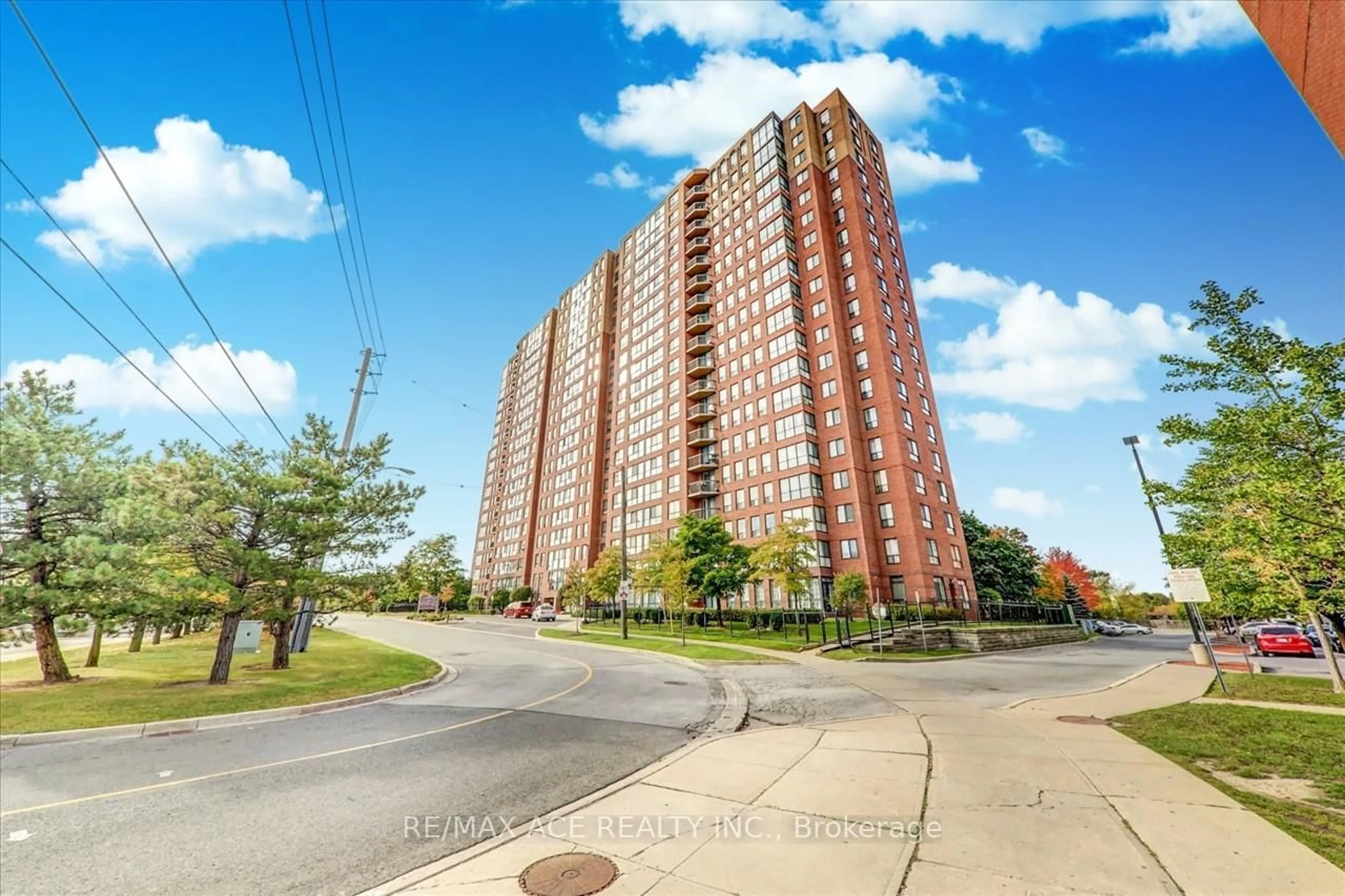 A pic from outside/outdoor area/front of a property/back of a property/a pic from drone, street for 330 Mccowan Rd #1403, Toronto Ontario M1J 3N3