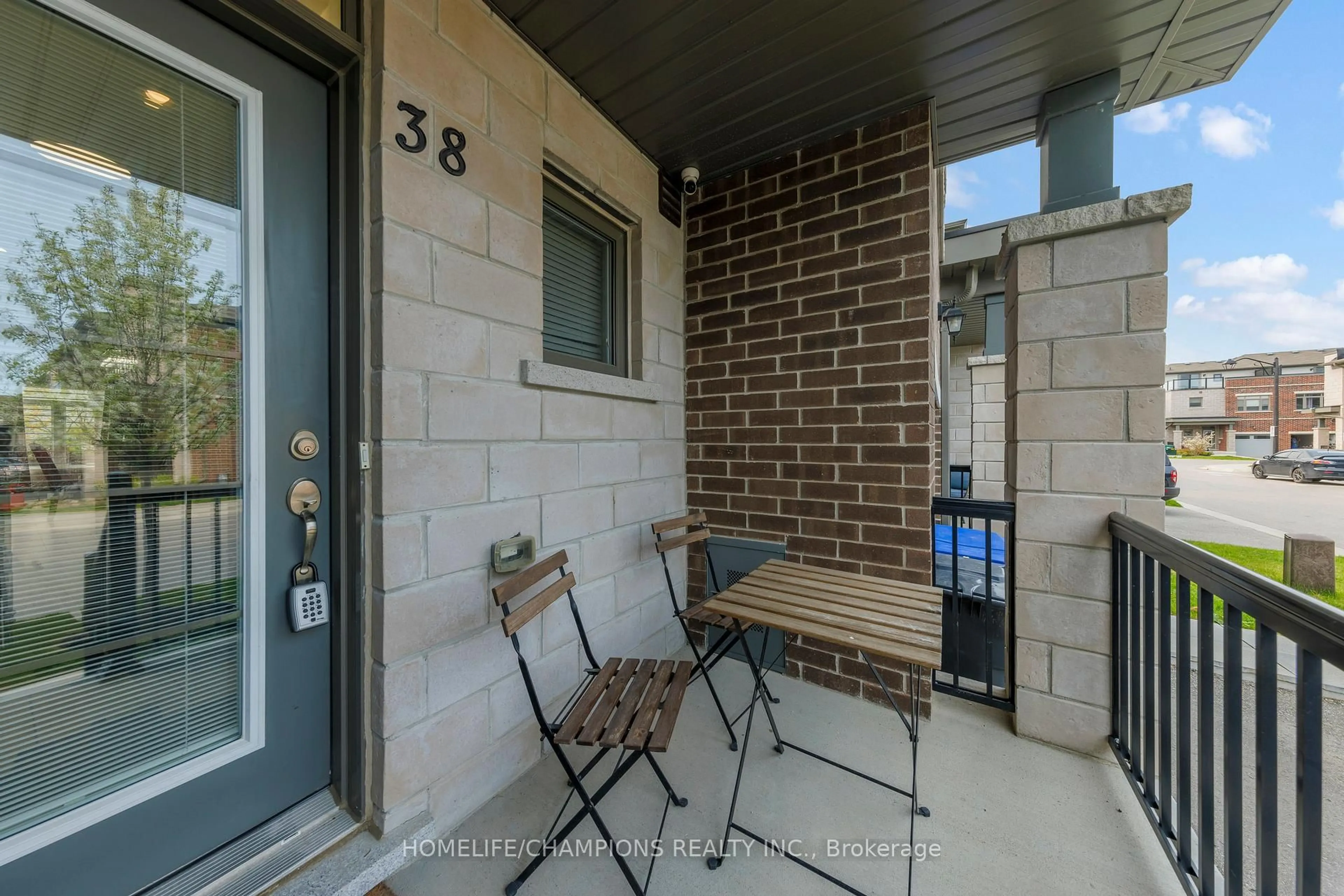 Patio, street for 38 Longshore Way, Whitby Ontario L1N 0M1