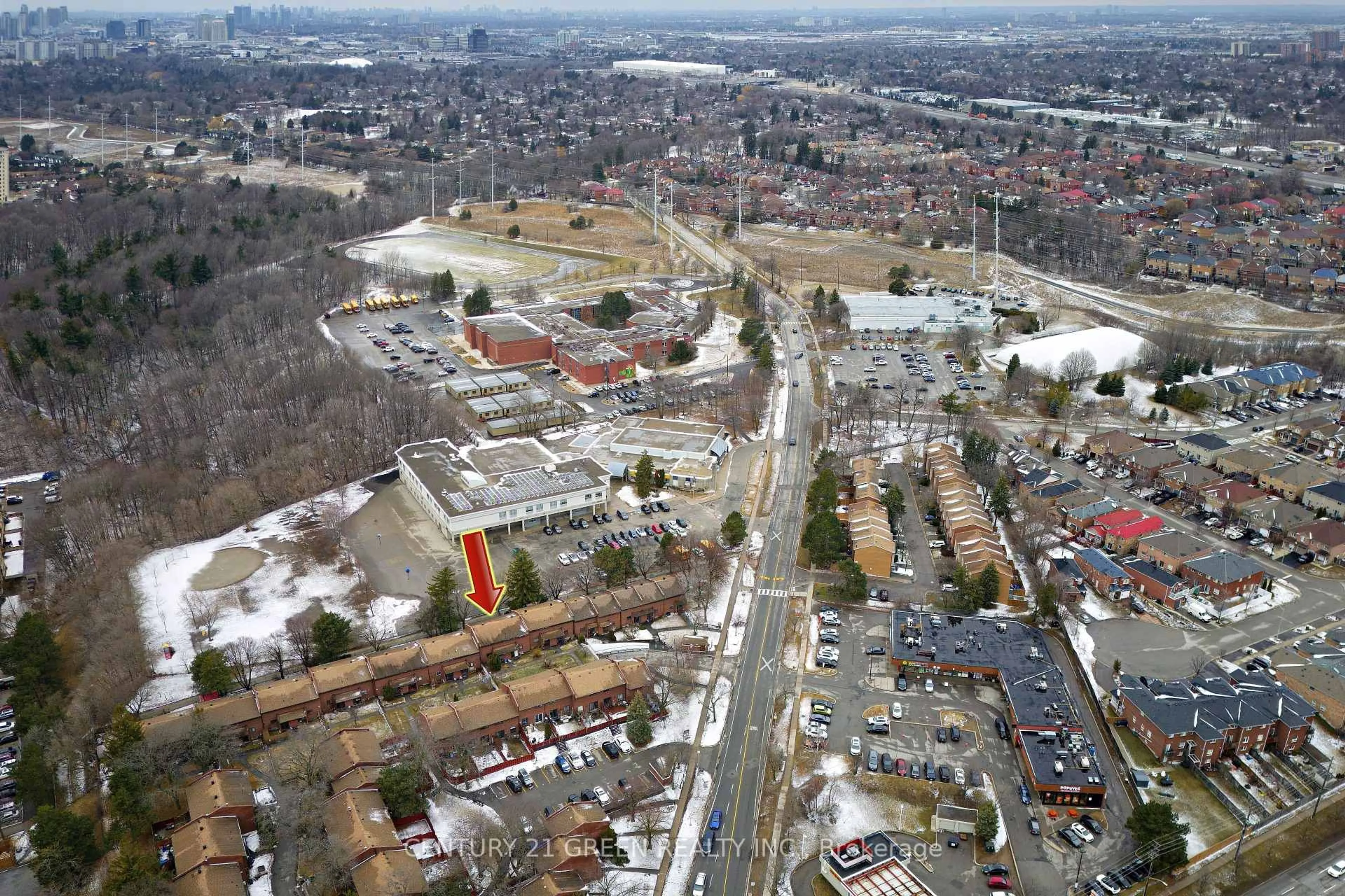A pic from outside/outdoor area/front of a property/back of a property/a pic from drone, unknown for 719 Military Tr, Toronto Ontario M1E 4P6