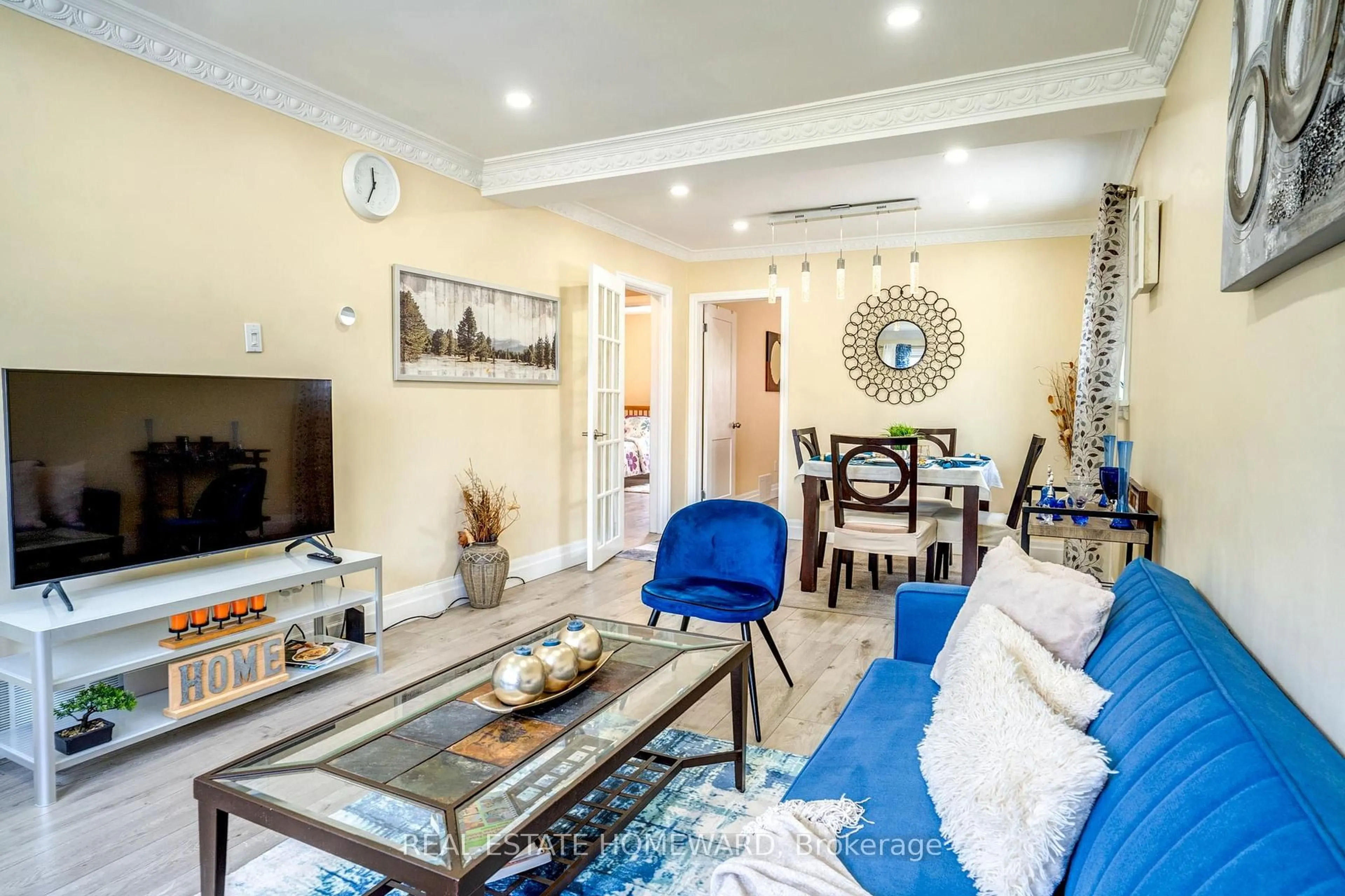 Living room with furniture, unknown for 39 Galbraith Ave, Toronto Ontario M4B 2B6
