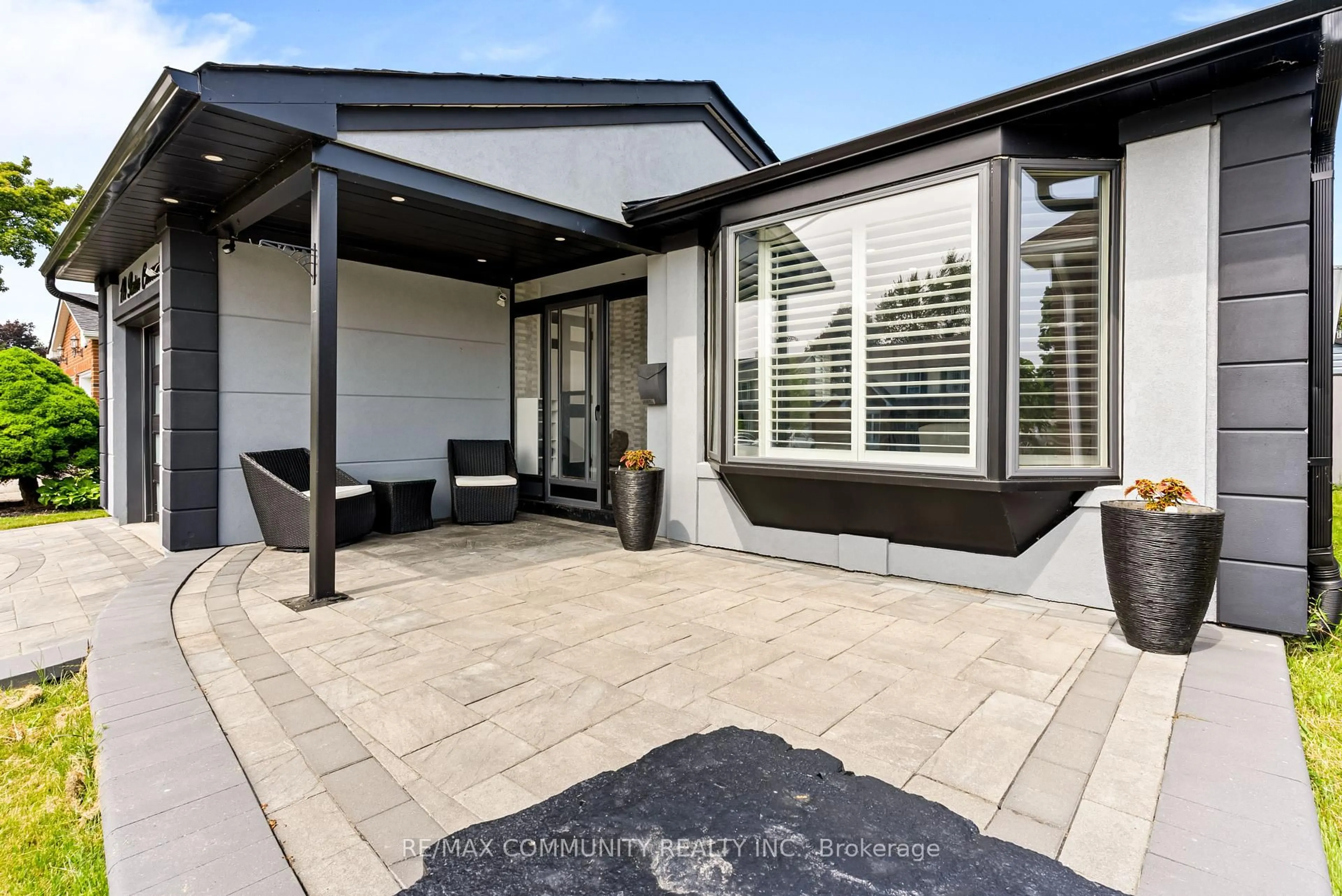 Patio, street for 114 Panter Cres, Ajax Ontario L1S 3T6