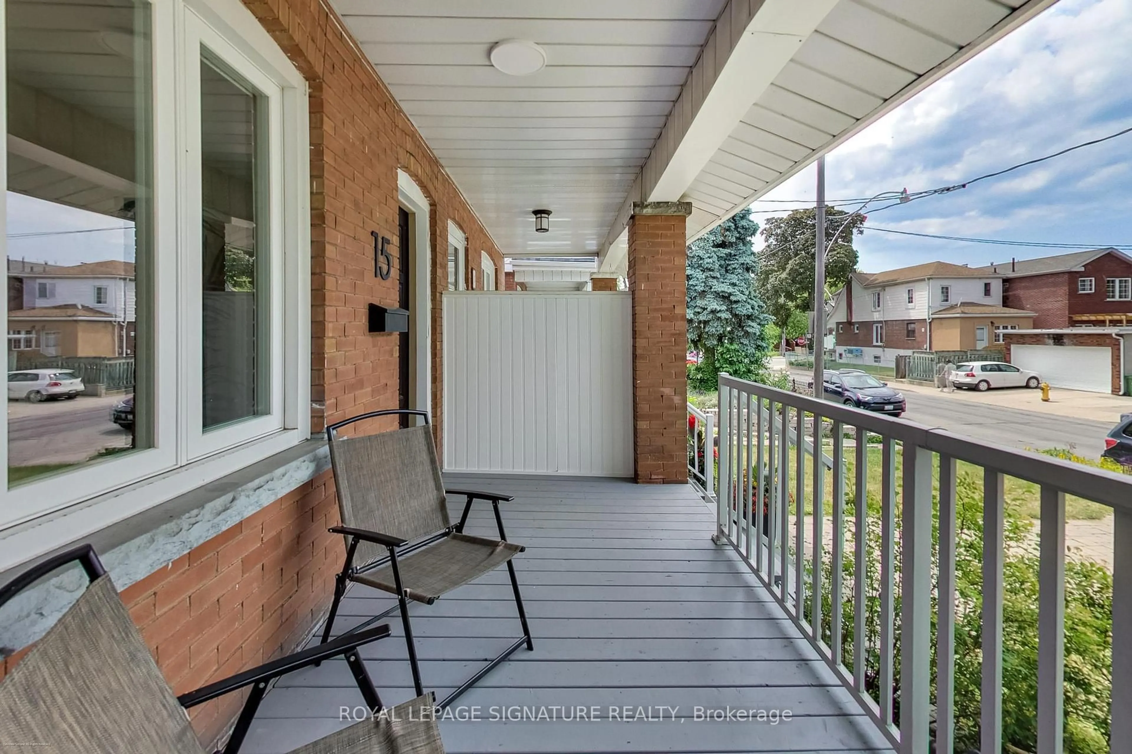 Patio, street for 15 Glebeholme Blvd, Toronto Ontario M4J 1S3