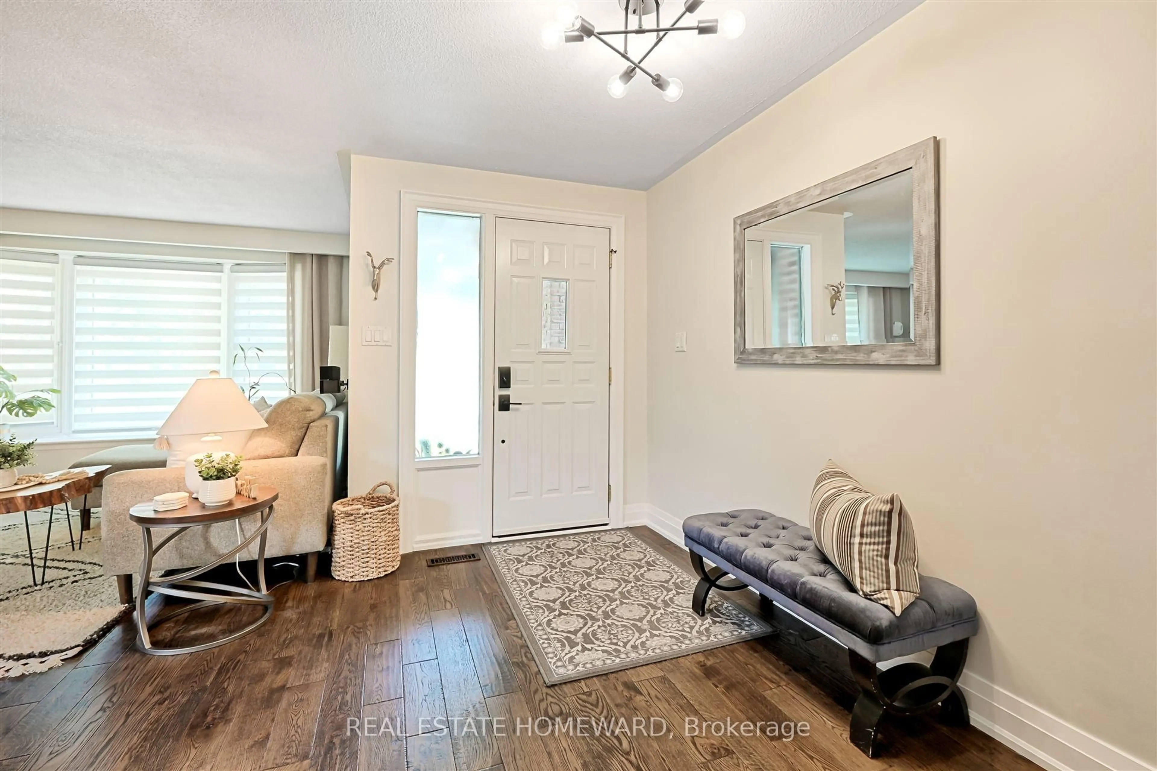 Indoor entryway for 11 Slater Cres, Ajax Ontario L1S 3J2