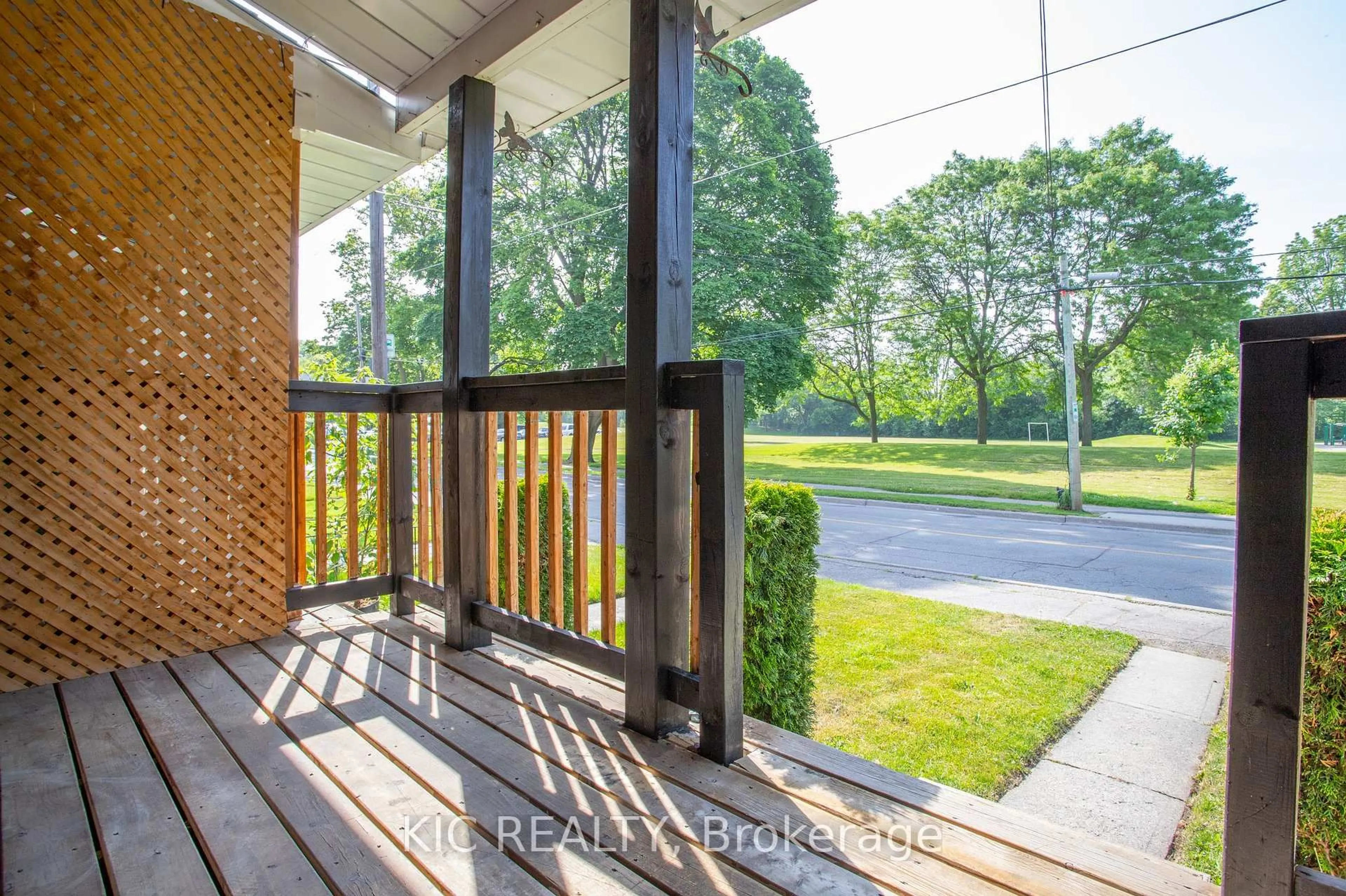 Unknown for 112 1/2 Olive Ave, Oshawa Ontario L1H 2P2