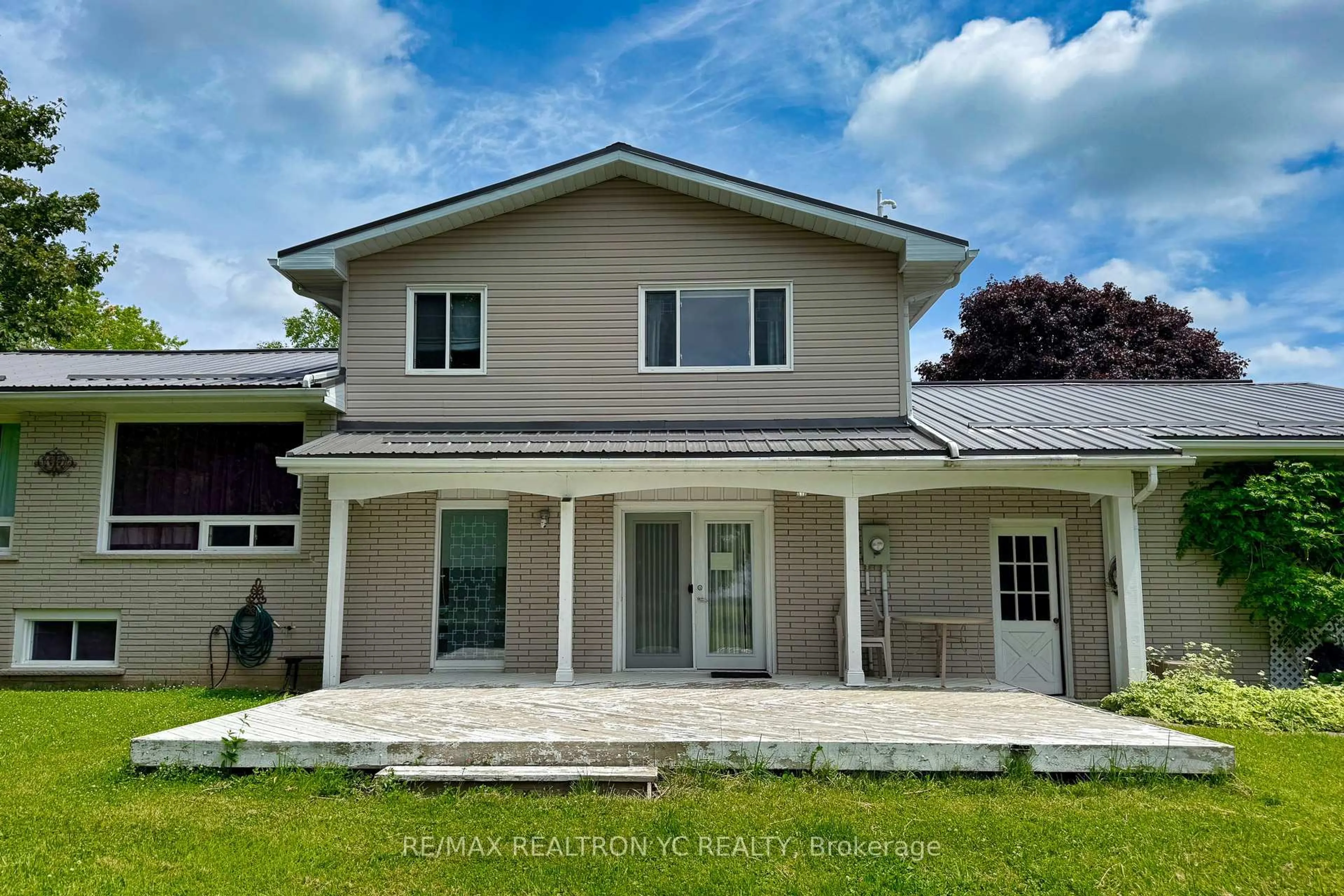 Home with vinyl exterior material, unknown for 4106 Grandview St, Oshawa Ontario L1H 7K4