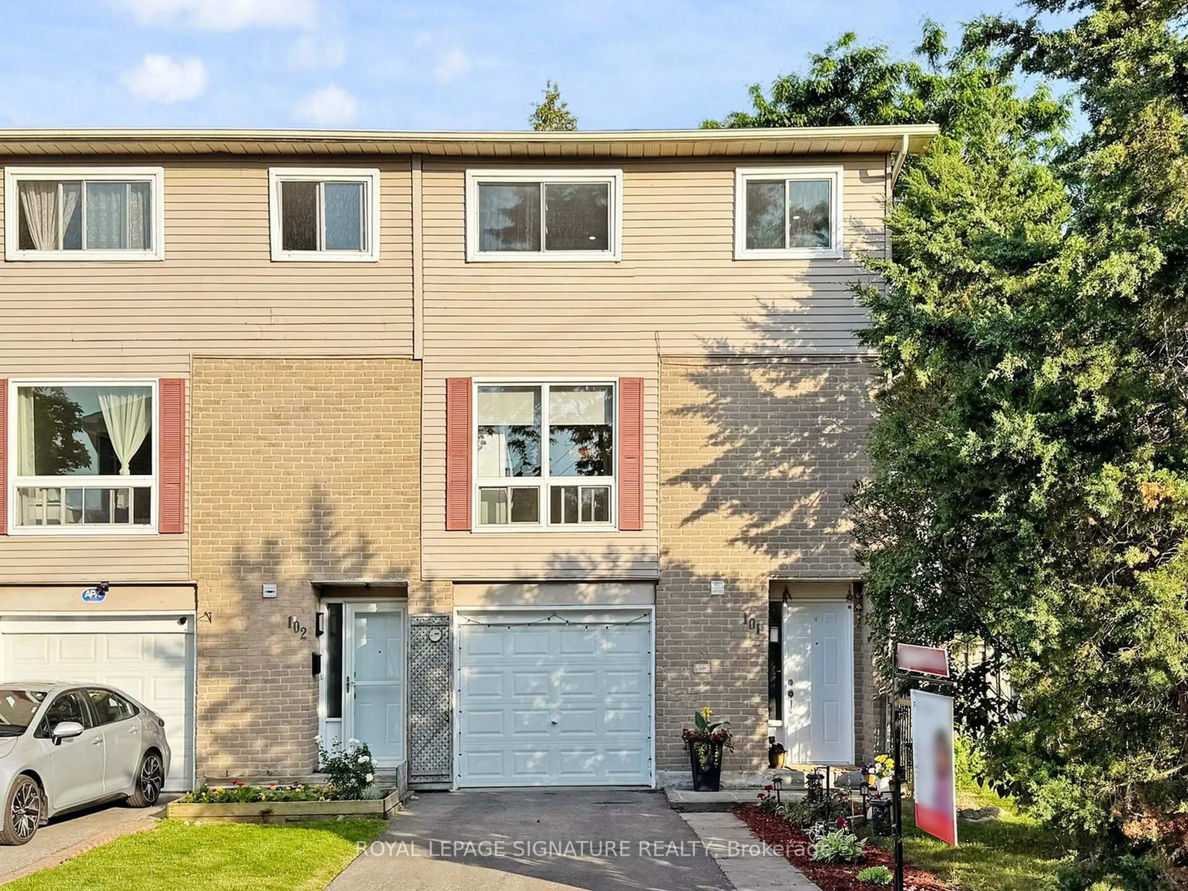 Home with brick exterior material, street for 1133 Ritson Rd #101, Oshawa Ontario L1G 7T3