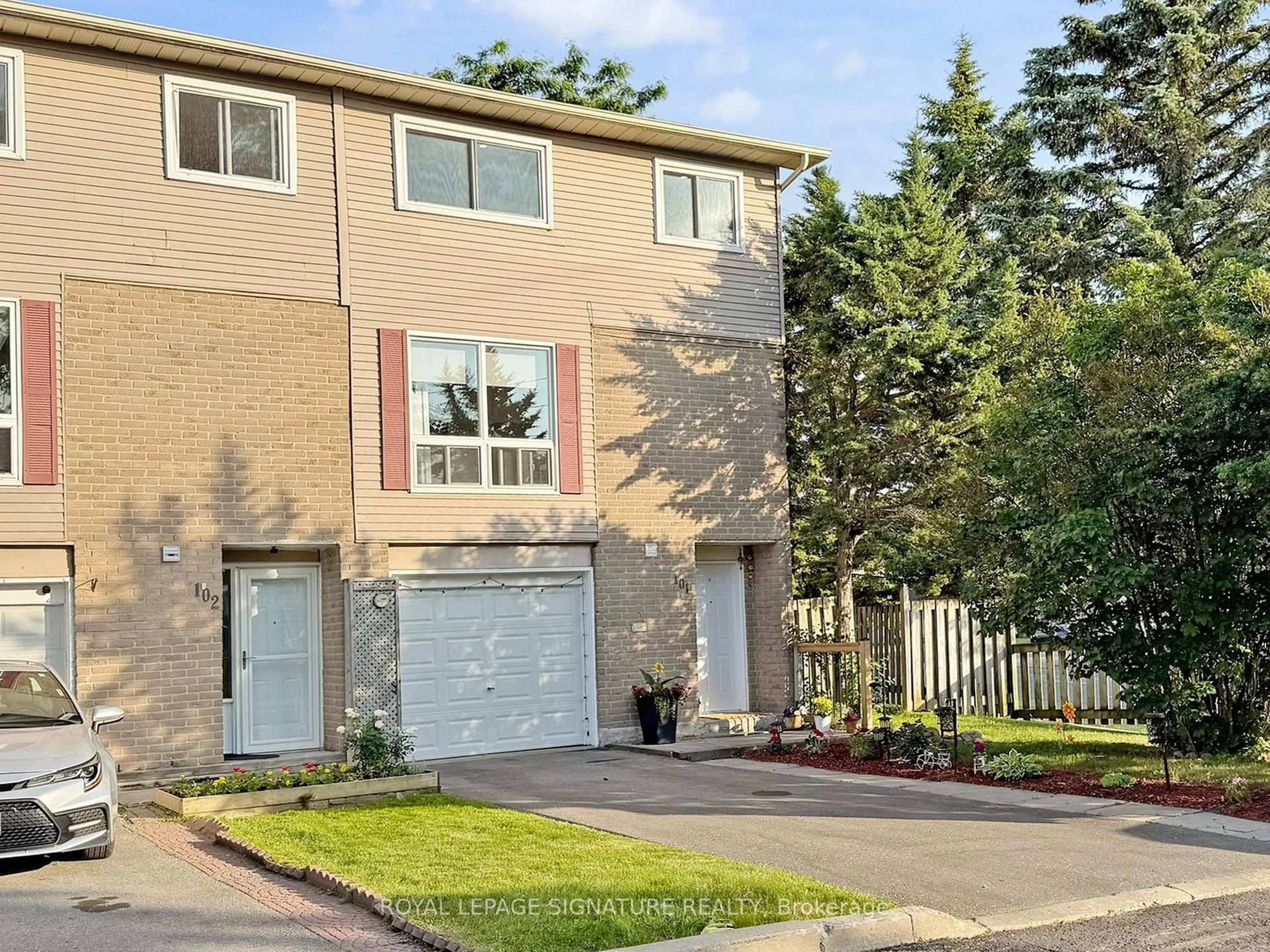 Home with brick exterior material, street for 1133 Ritson Rd #101, Oshawa Ontario L1G 7T3