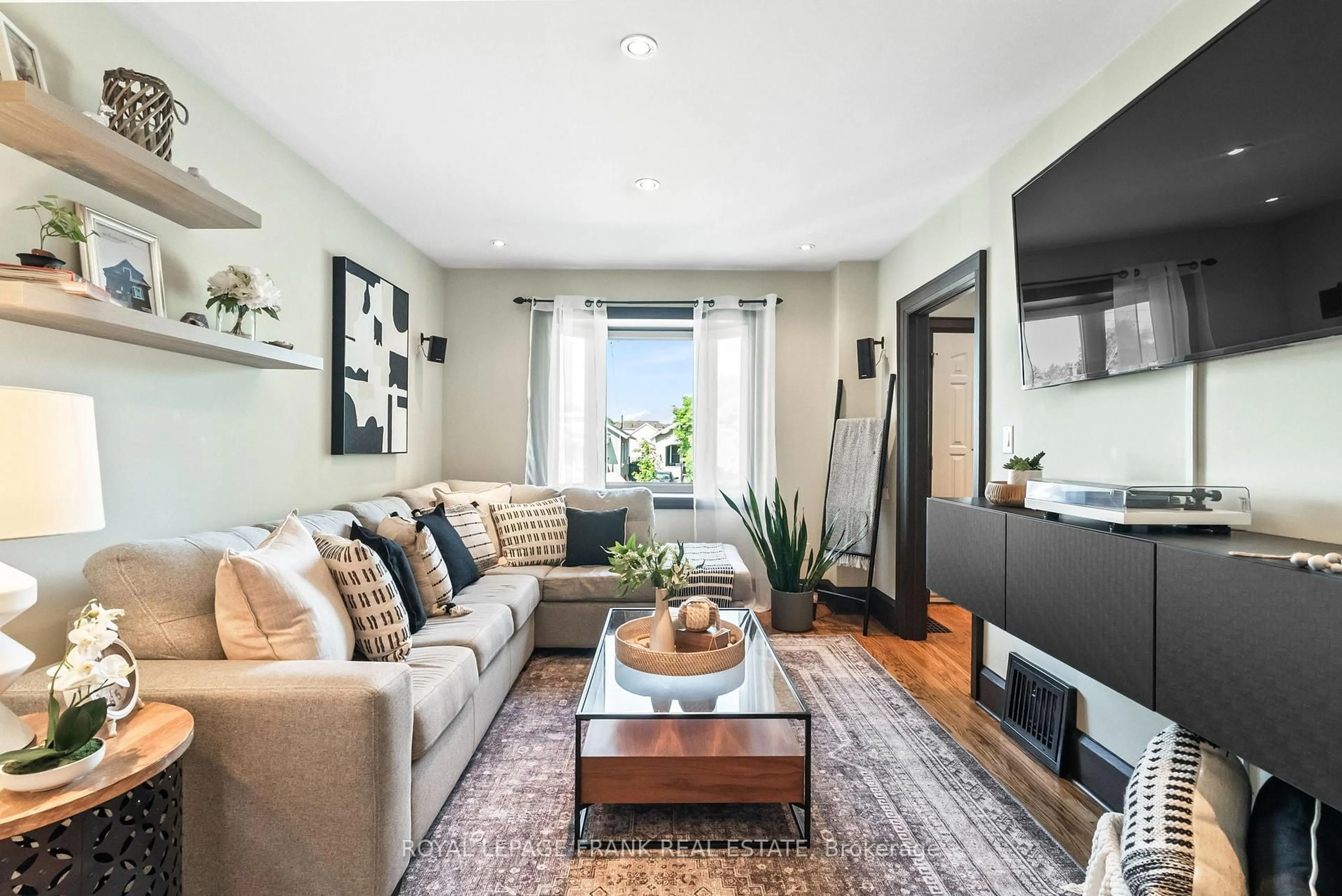 Living room with furniture, unknown for 168 Roxborough Ave, Oshawa Ontario L1G 5W5