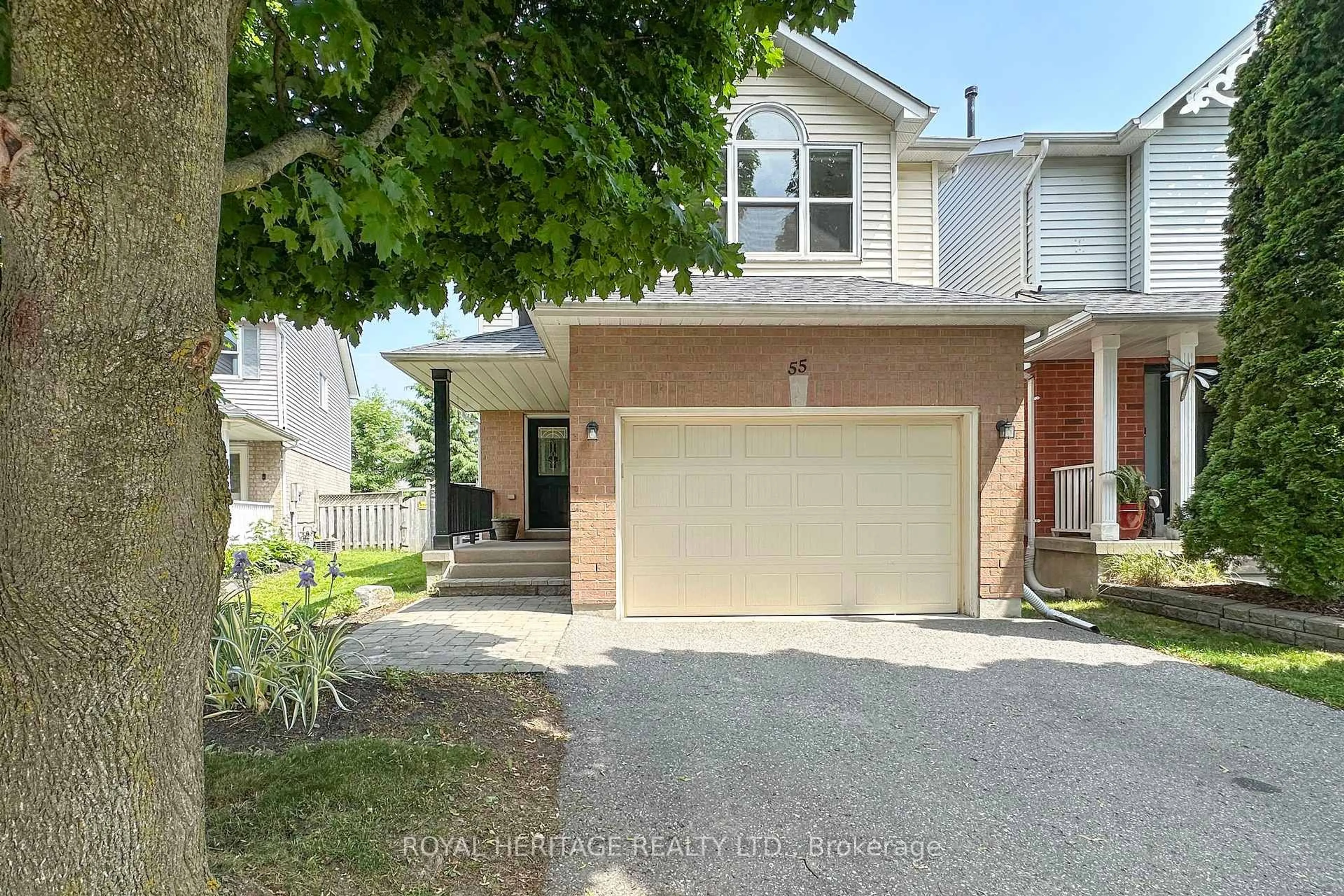 A pic from outside/outdoor area/front of a property/back of a property/a pic from drone, street for 55 Hearthstone Cres, Clarington Ontario L1E 2X8