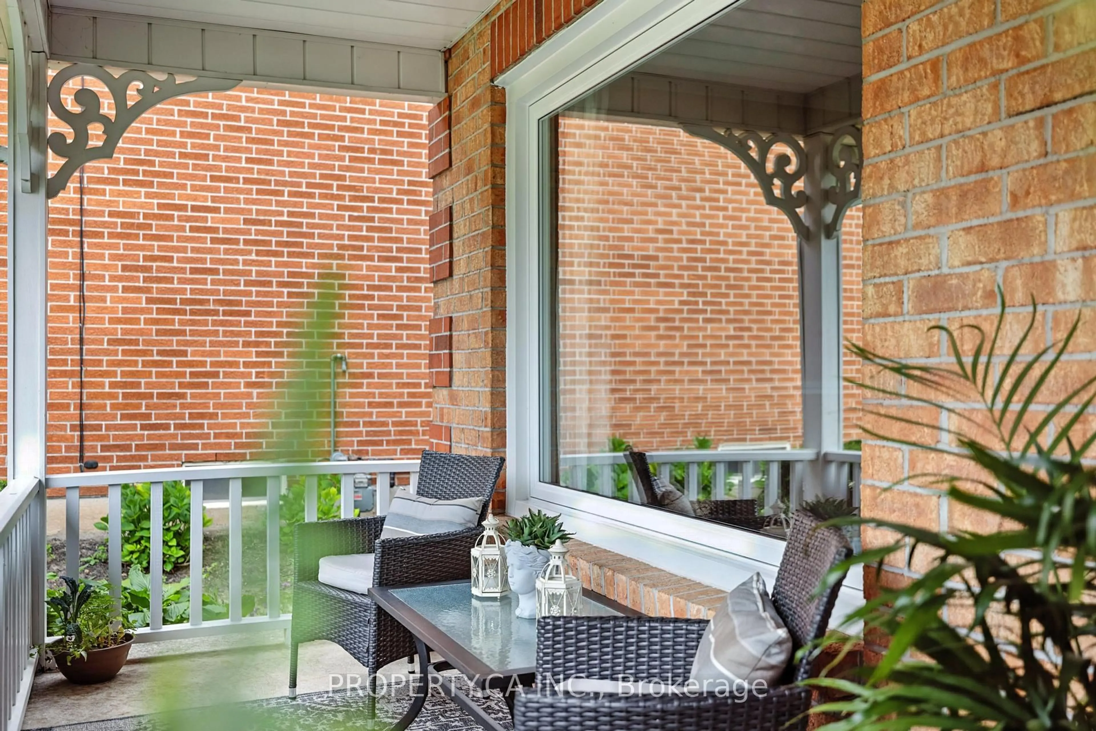 Patio, street for 3 Whitburn St, Whitby Ontario L1R 1E5