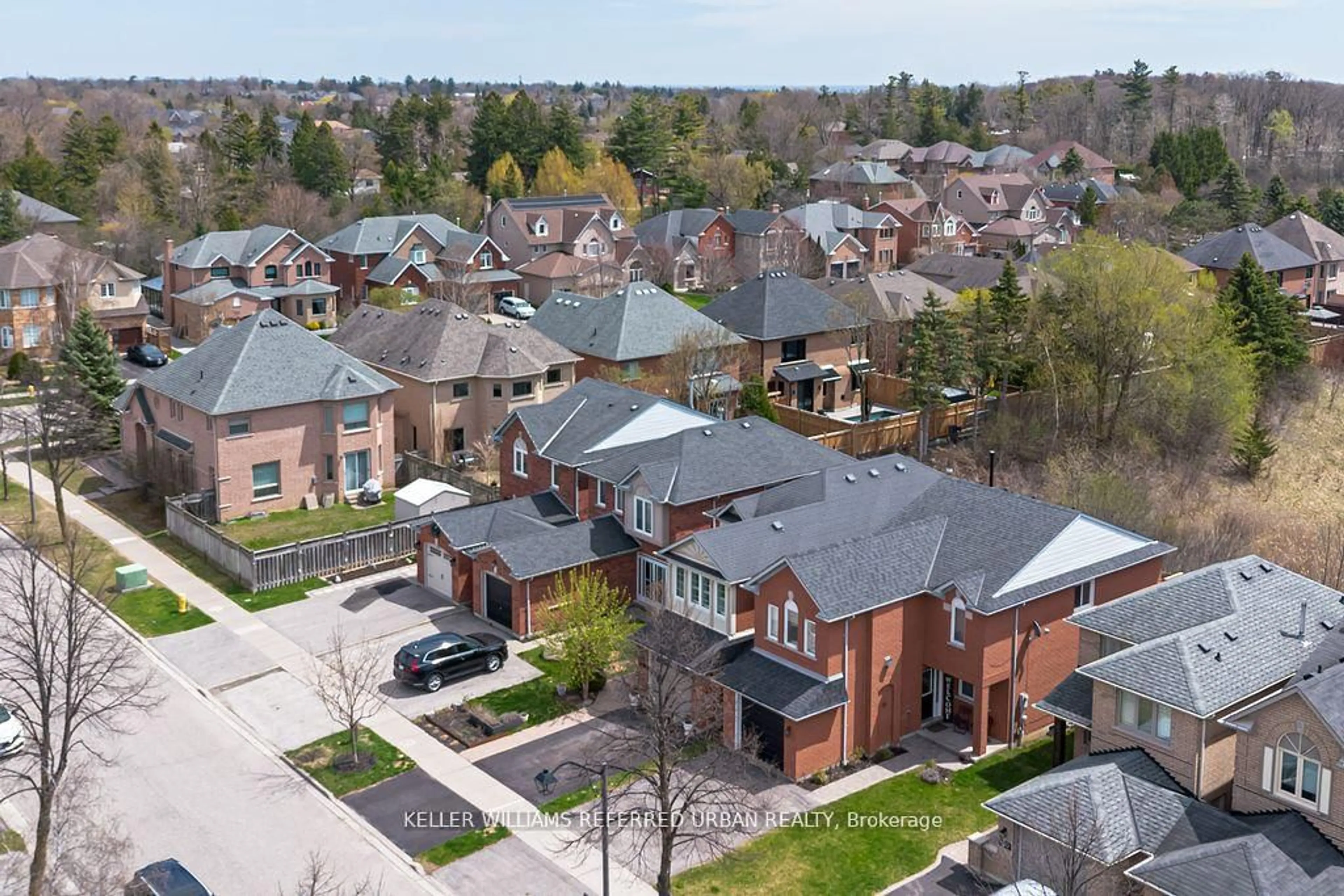 A pic from outside/outdoor area/front of a property/back of a property/a pic from drone, street for 105 White Pine Cres, Pickering Ontario L1V 6S3