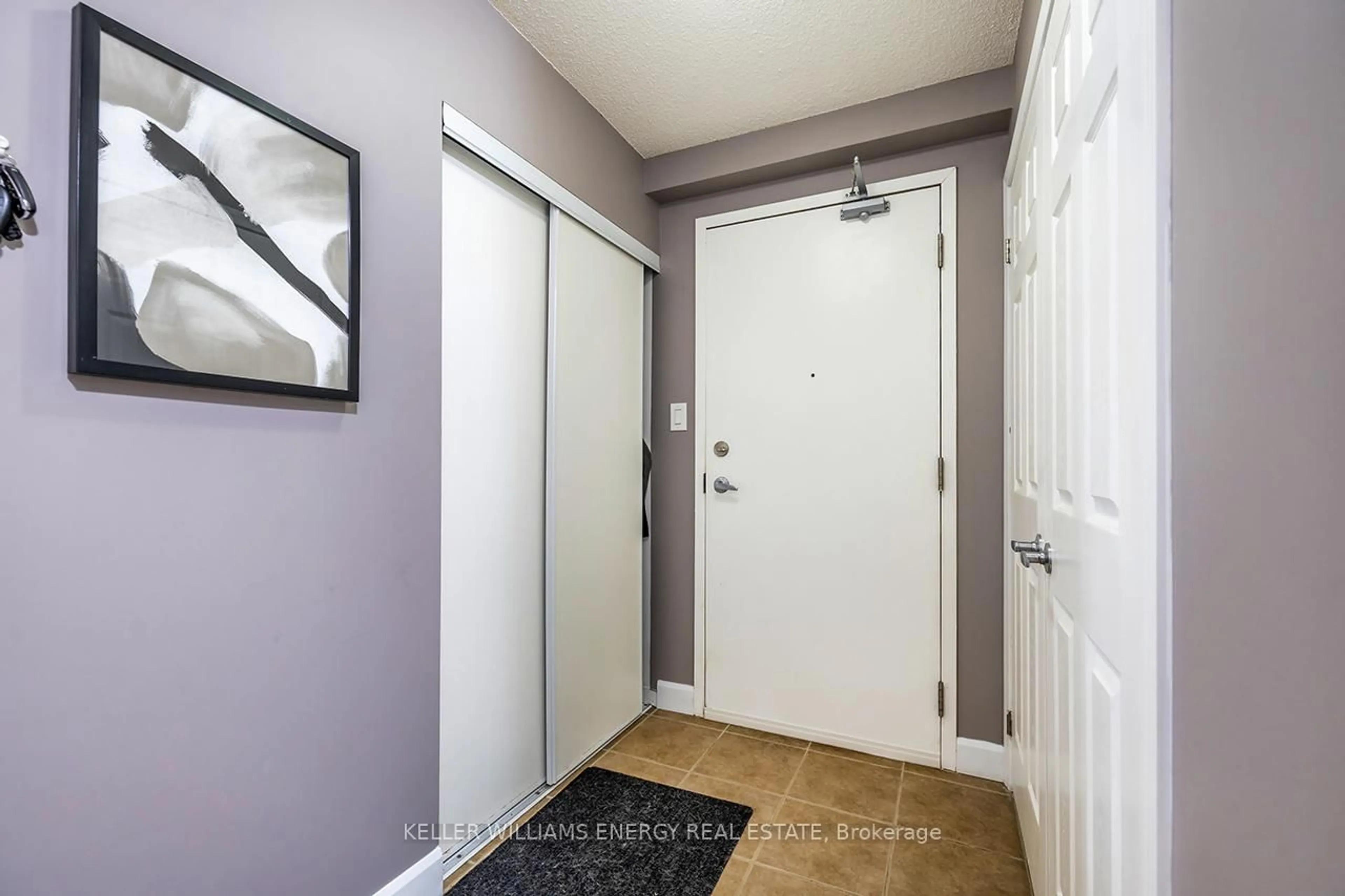 Indoor entryway for 120 Aspen Springs Dr #302, Clarington Ontario L1C 0G7