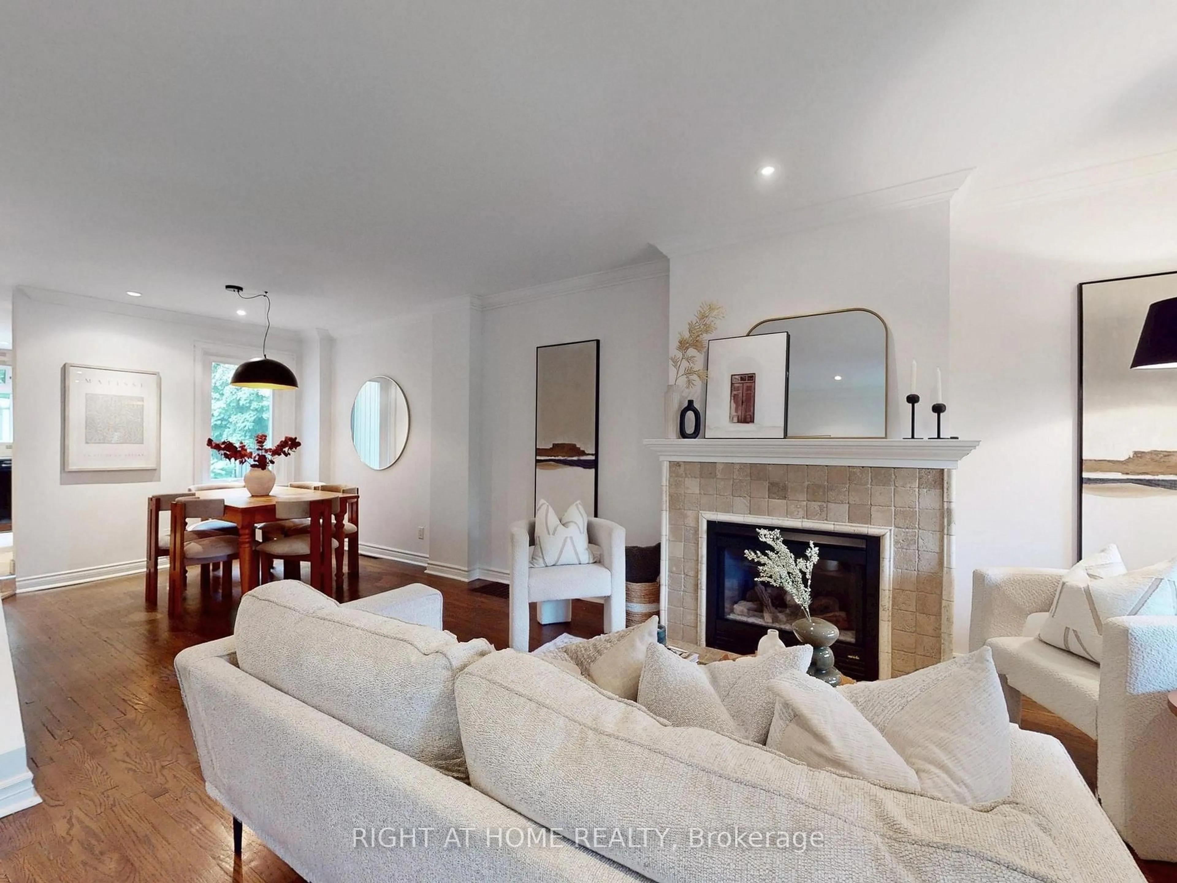 Living room with furniture, unknown for 18 Kingsmount Park Rd, Toronto Ontario M4L 3L1